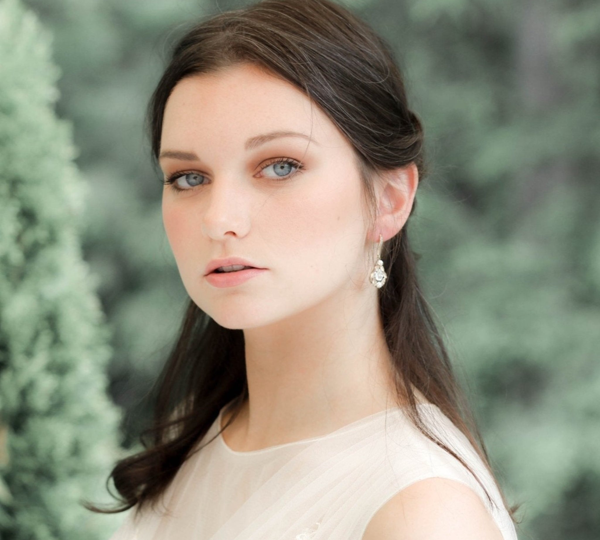 Delicate crystal drop Bridal earrings - ELLIE - Treasures by Agnes