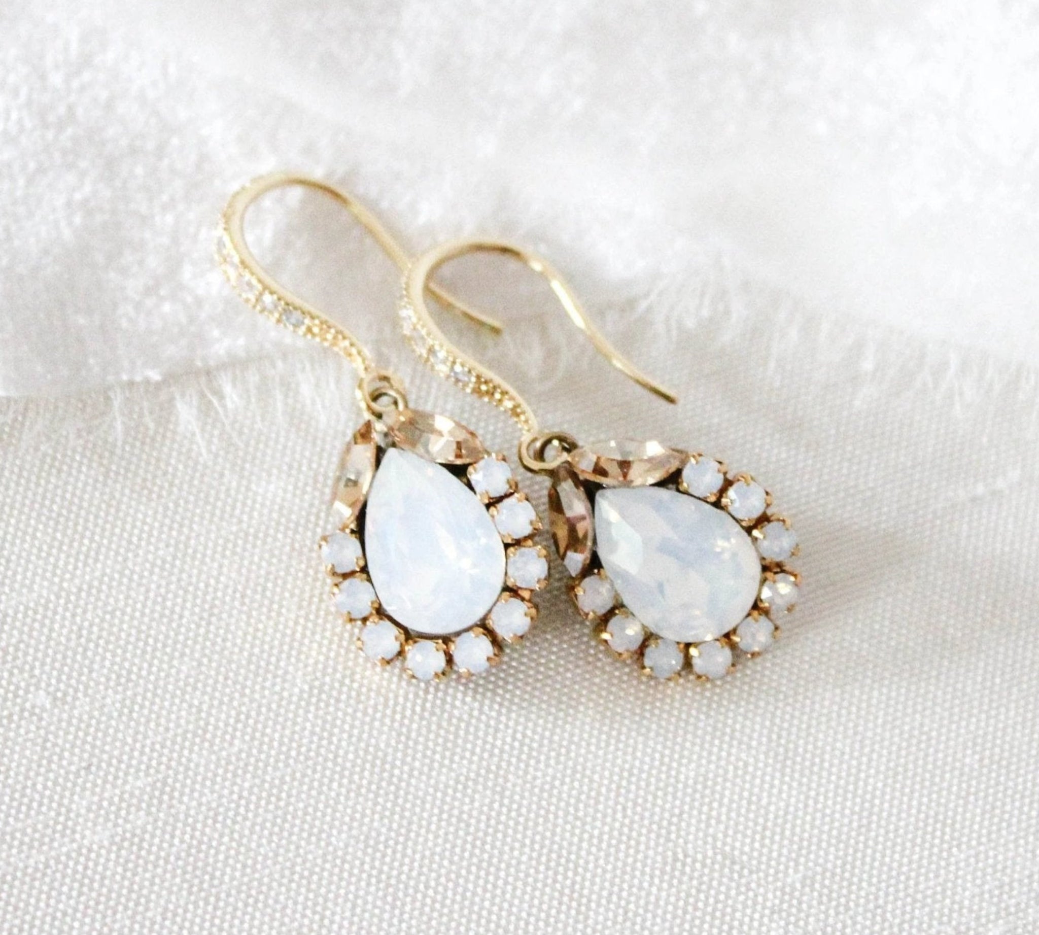 Delicate crystal drop bridal earrings - GIGI - Treasures by Agnes