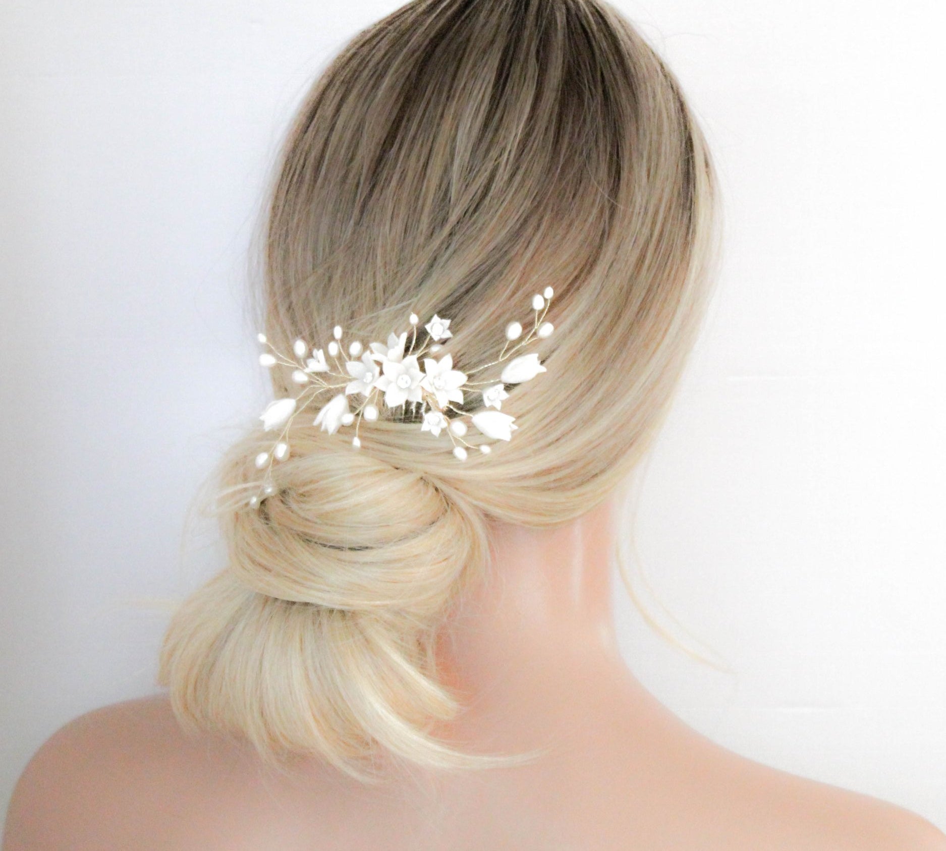 Delicate Floral Bridal hair comb with pearls - JASMINE - Treasures by Agnes