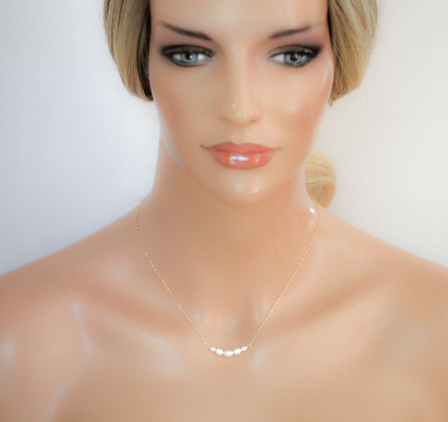 Delicate freshwater pearl necklace - DEMI - Treasures by Agnes