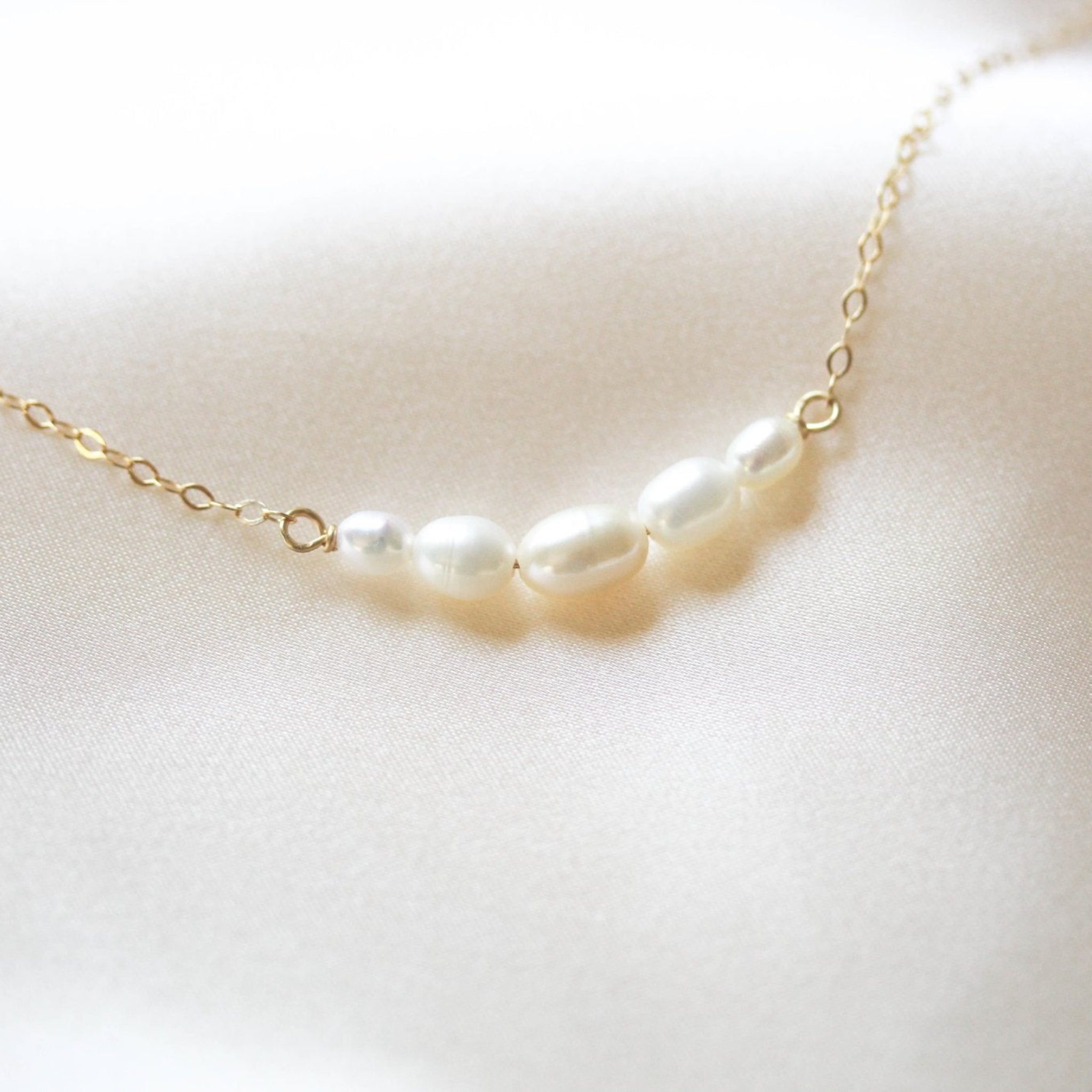 Delicate freshwater pearl necklace - DEMI - Treasures by Agnes