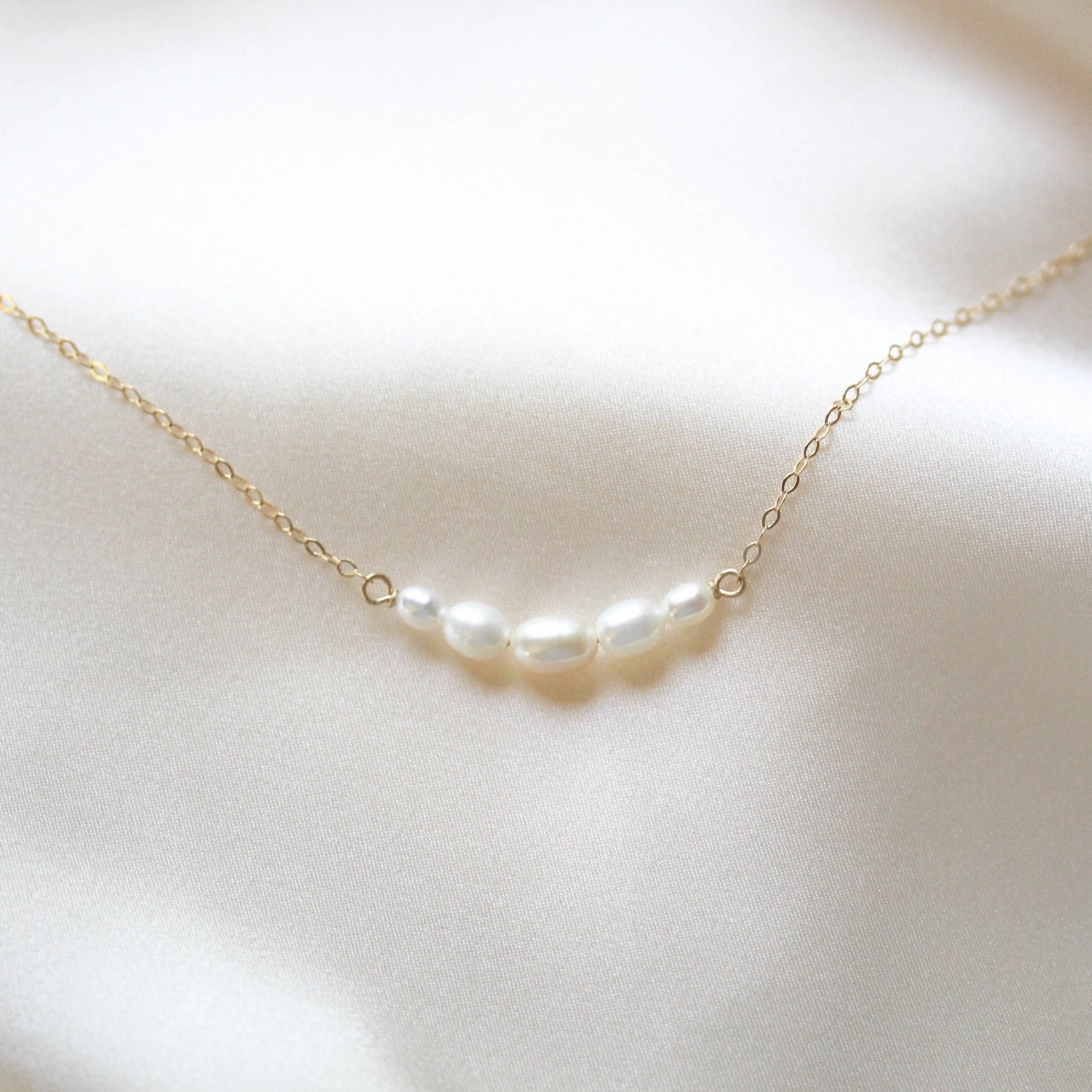 Delicate freshwater pearl necklace - DEMI - Treasures by Agnes