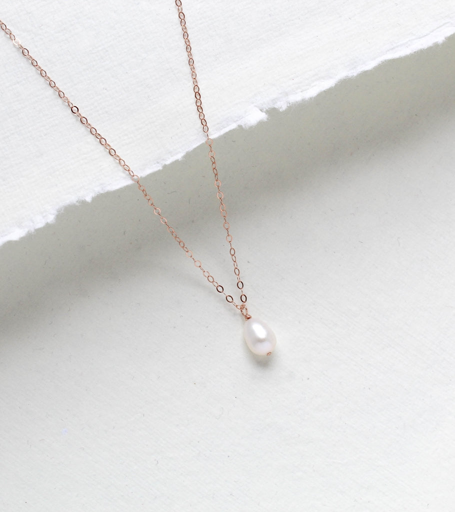 Delicate pearl drop necklace - DEMI - Treasures by Agnes
