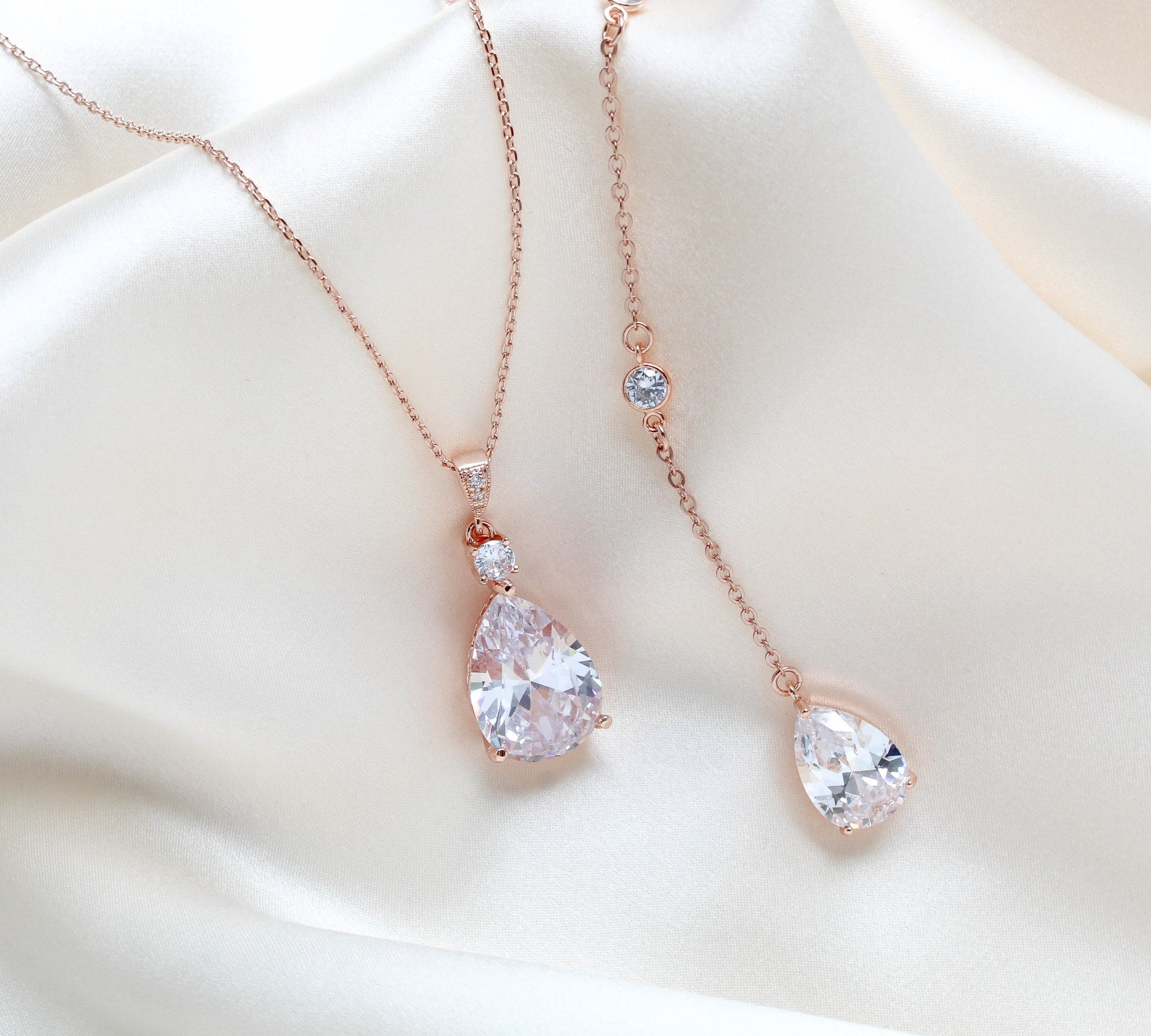 Delicate rose gold backdrop necklace - PEYTON - Treasures by Agnes