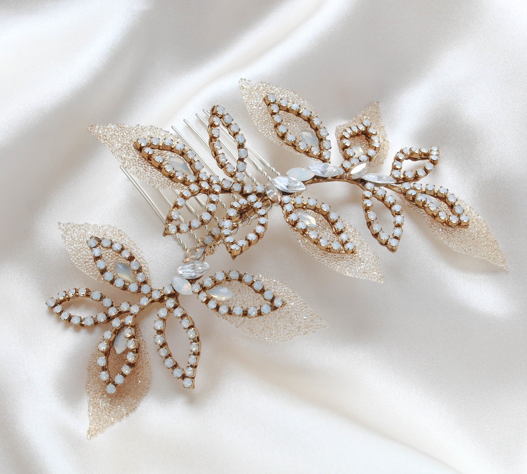 Floral Bridal hair comb - WILLOW - Treasures by Agnes