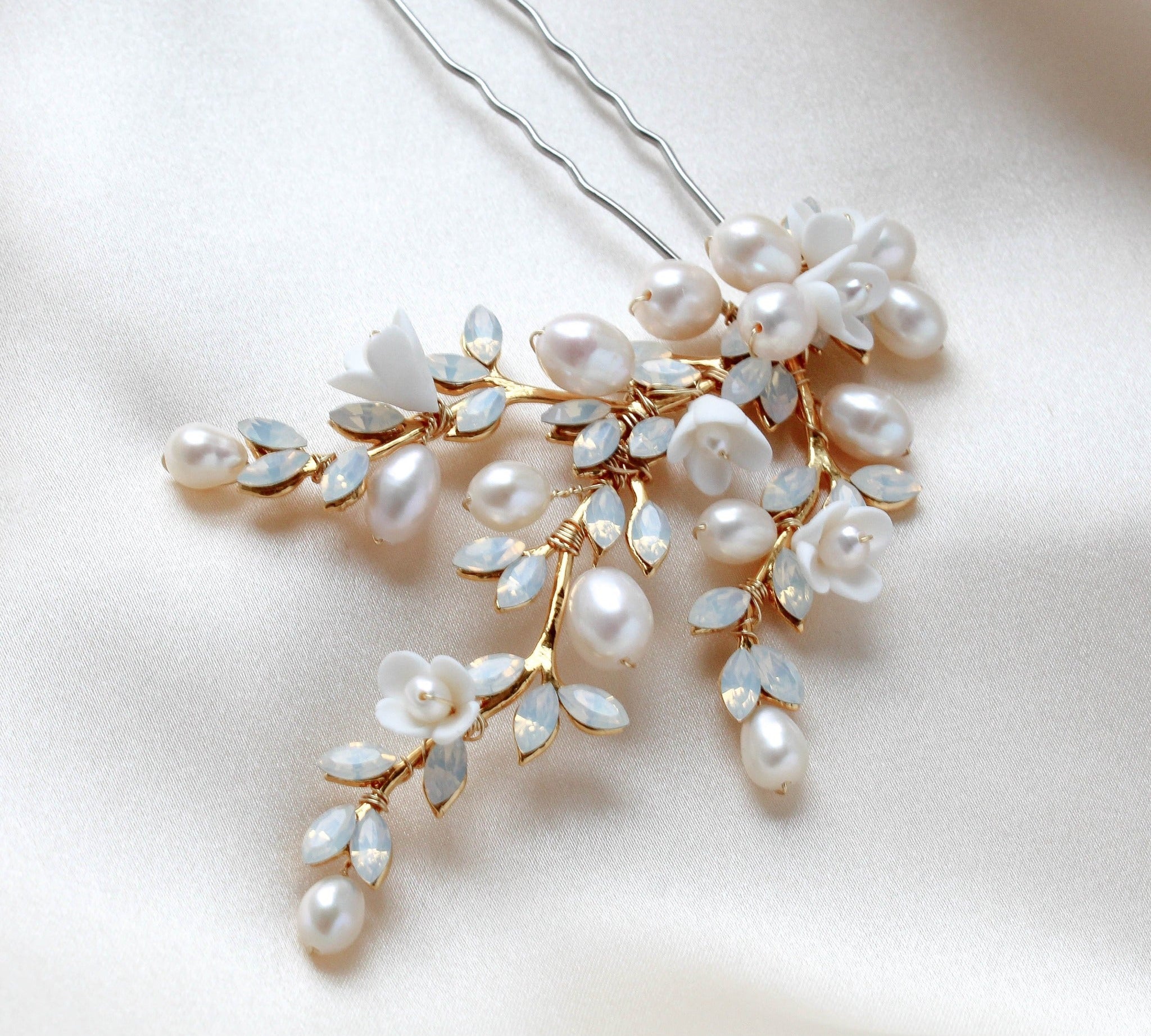 Floral Bridal hair comb with Freshwater pearls - LOLITA - Treasures by Agnes