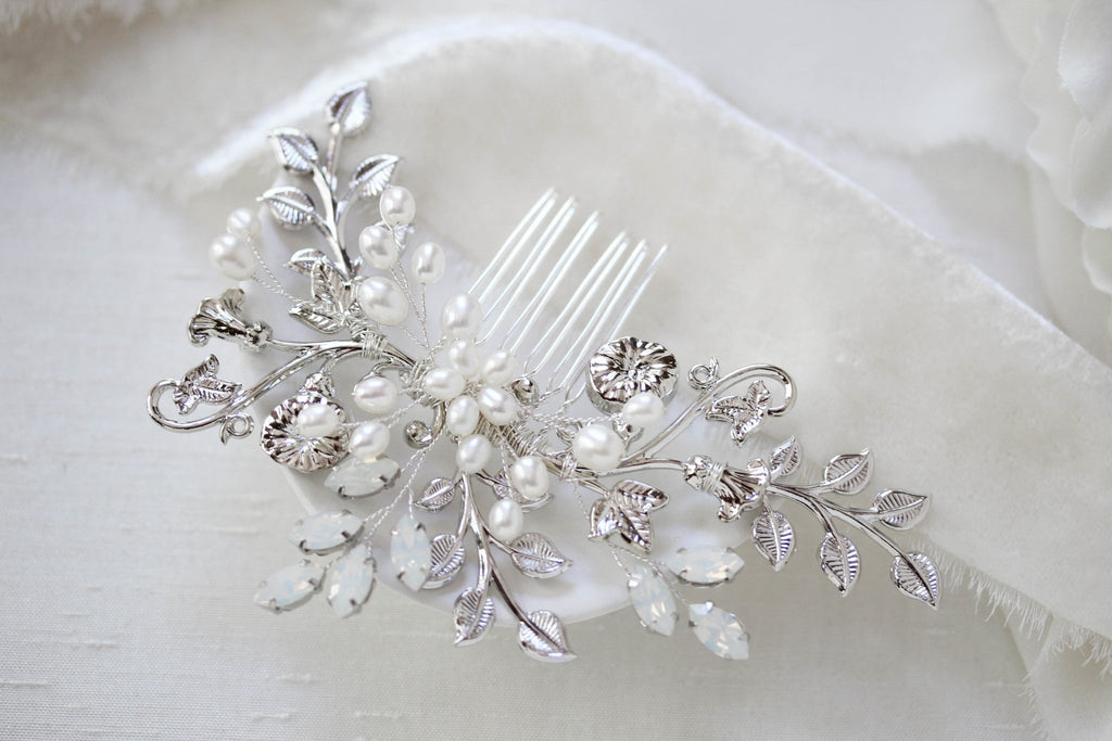 Swarovski crystal floral hair comb with freshwater pearls - AMINA - Treasures by Agnes