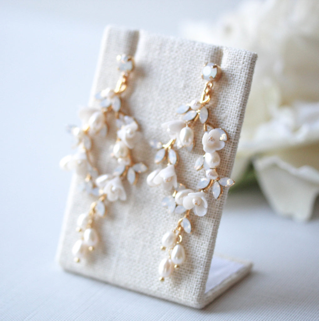 Floral pearl earrings for bride - LOLITA - Treasures by Agnes