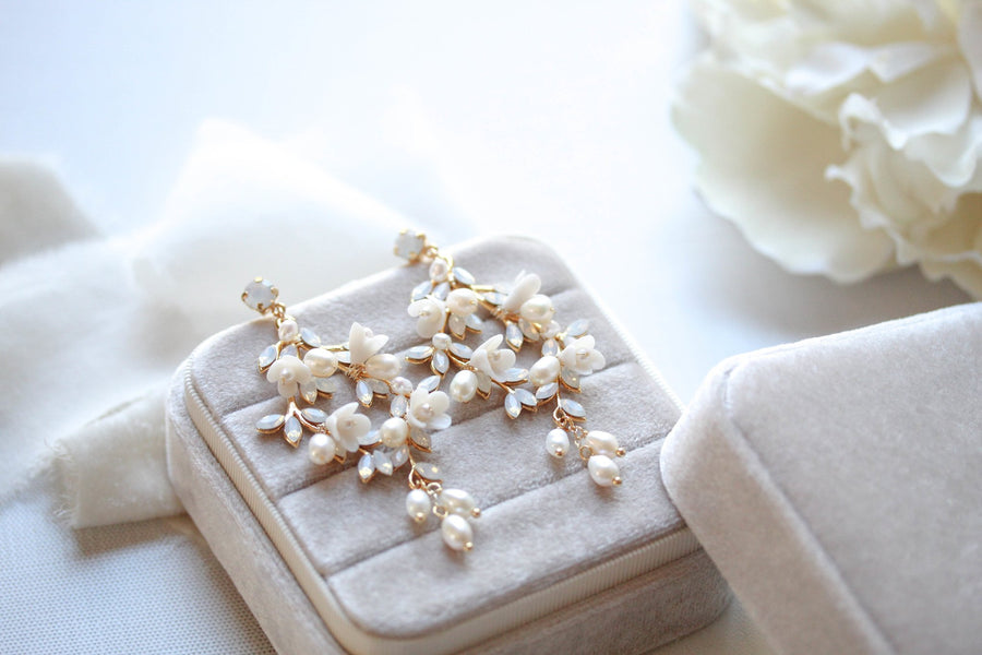 Floral pearl earrings for bride - LOLITA - Treasures by Agnes