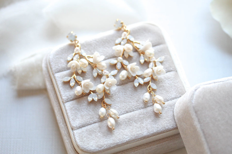 Floral pearl earrings for bride - LOLITA - Treasures by Agnes