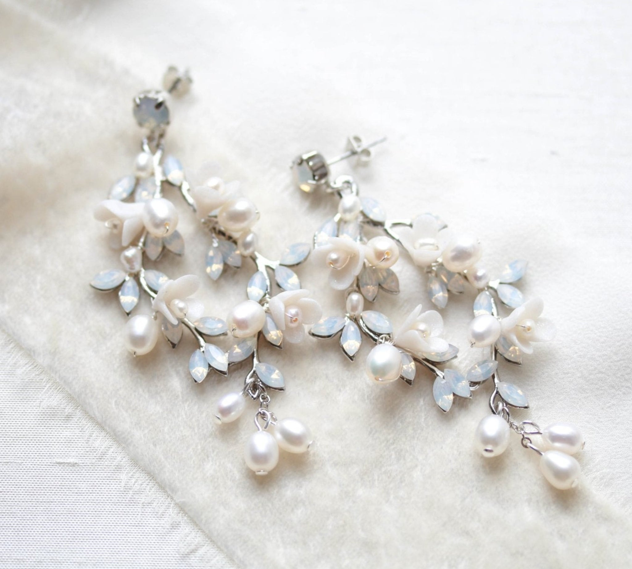Floral pearl earrings for bride - LOLITA - Treasures by Agnes