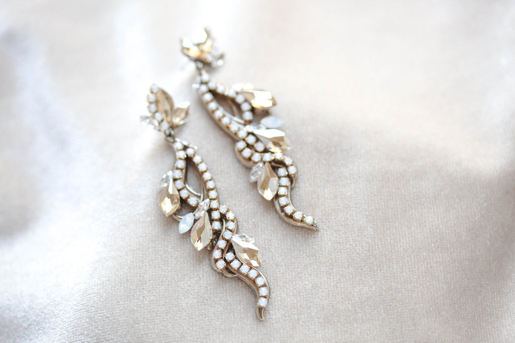 Floral statement earrings for brides - CAROLINE - Treasures by Agnes