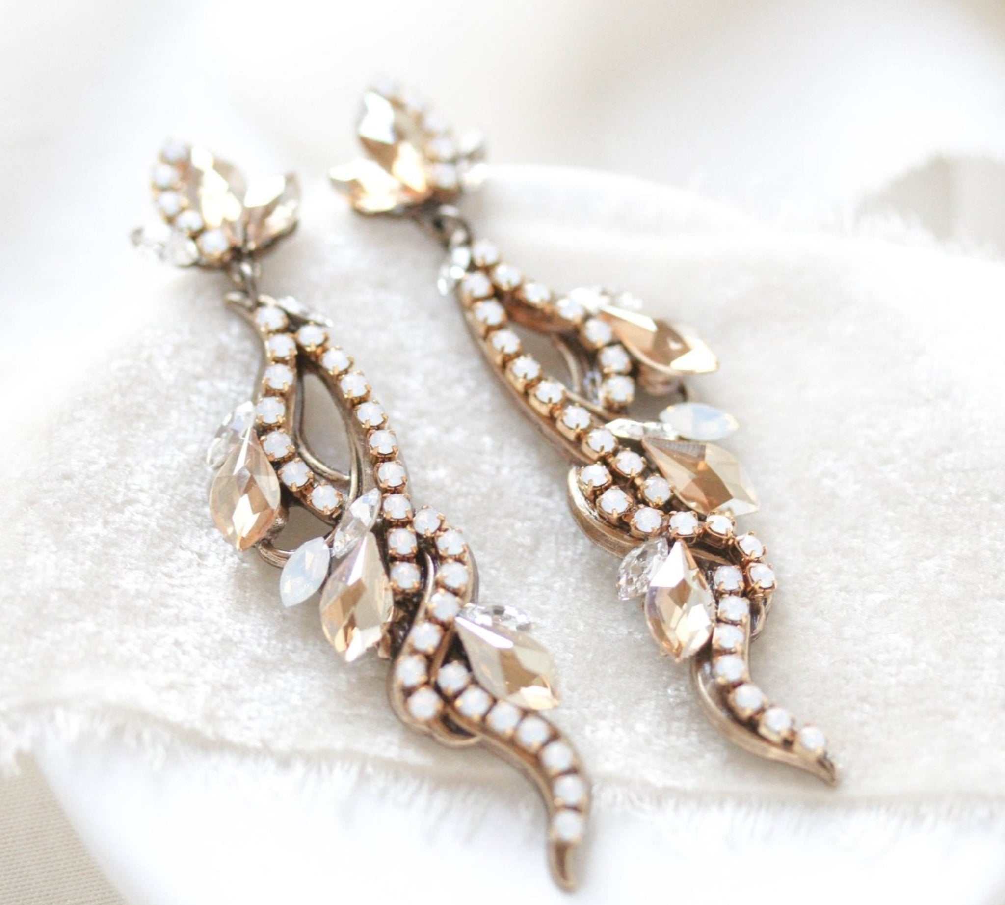 Floral statement earrings for brides - CAROLINE - Treasures by Agnes