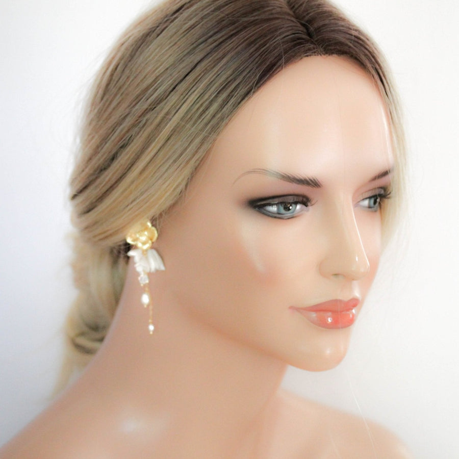 Freshwater pearls Floral earrings for Bride - CALLIE - Treasures by Agnes