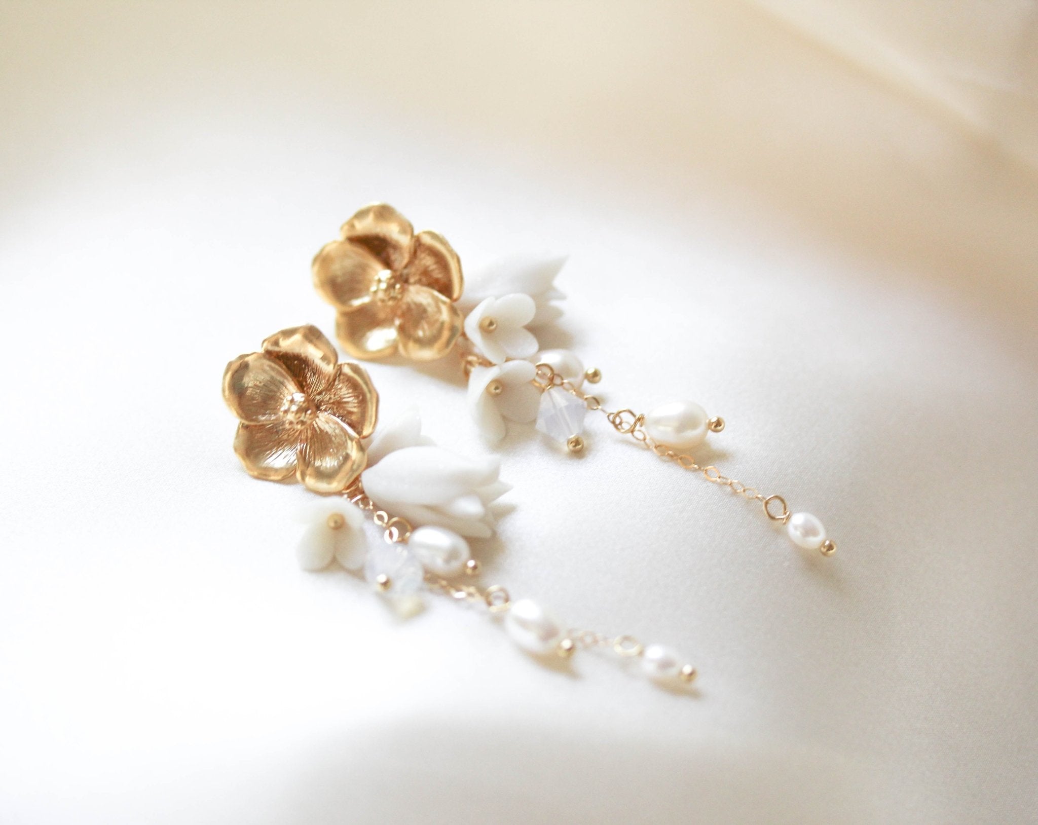 Freshwater pearls Floral earrings for Bride - CALLIE - Treasures by Agnes