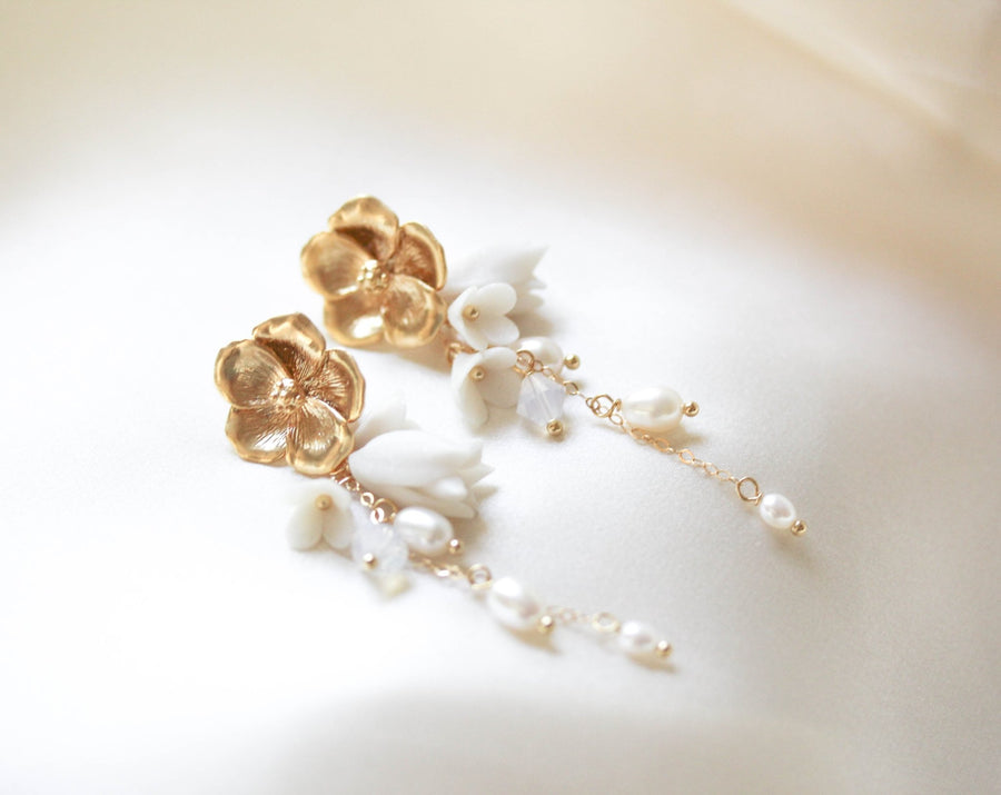 Freshwater pearls Floral earrings for Bride - CALLIE - Treasures by Agnes
