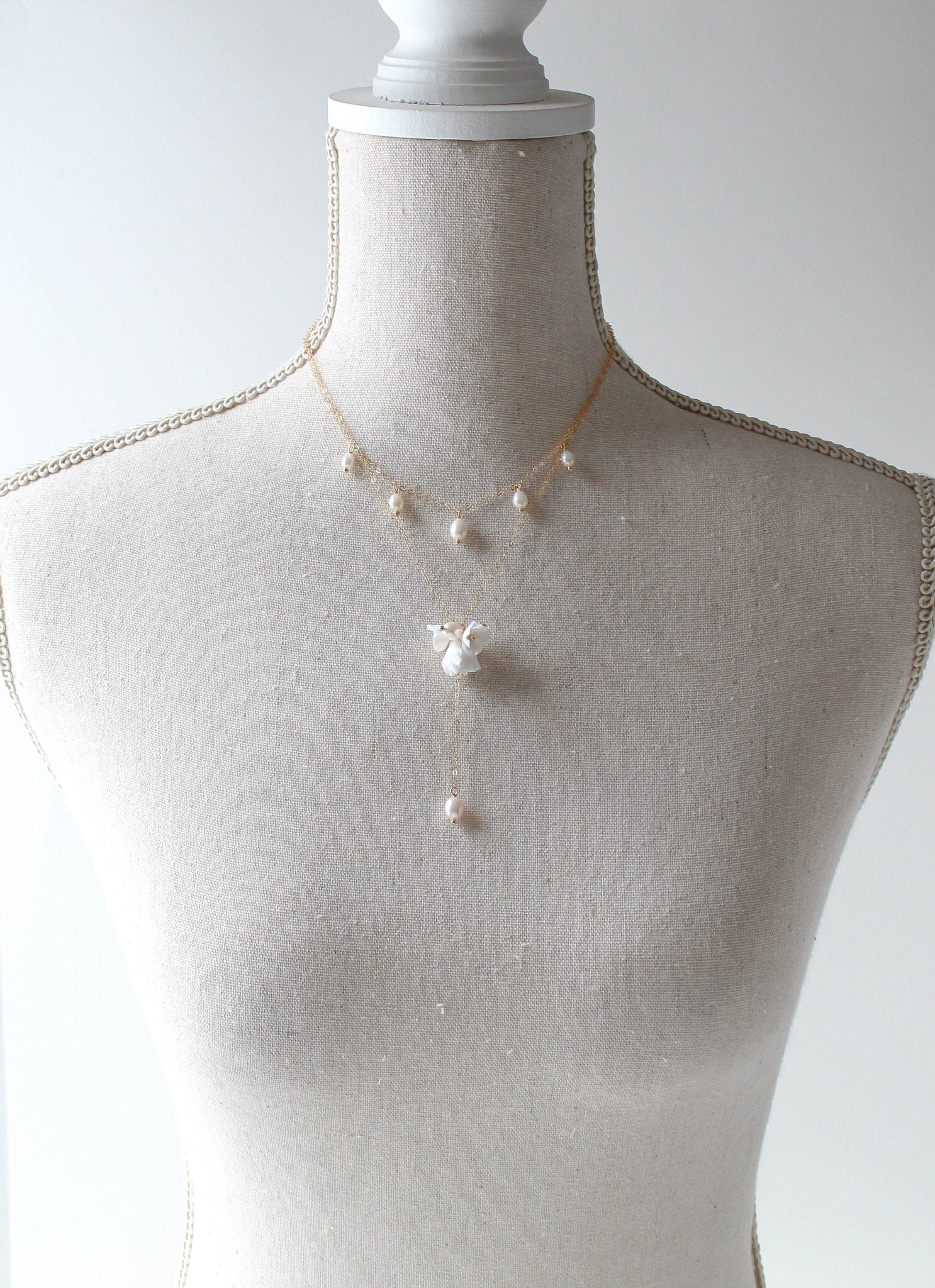 Gold filled pearl lariat bridal necklace - MEADOW - Treasures by Agnes