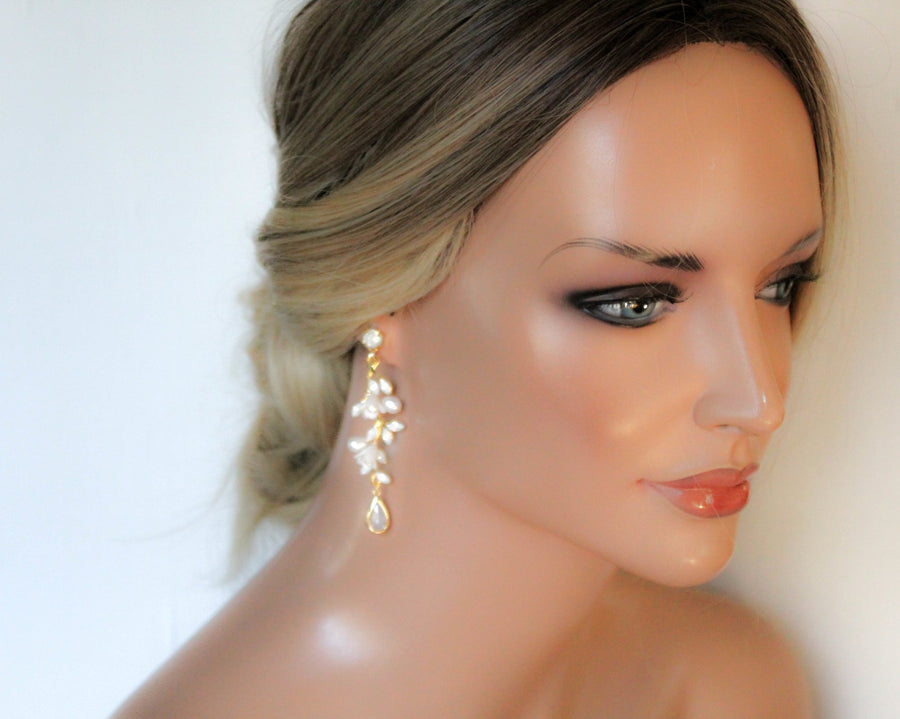 Gold Freshwater pearl earrings - LOLITA - Treasures by Agnes
