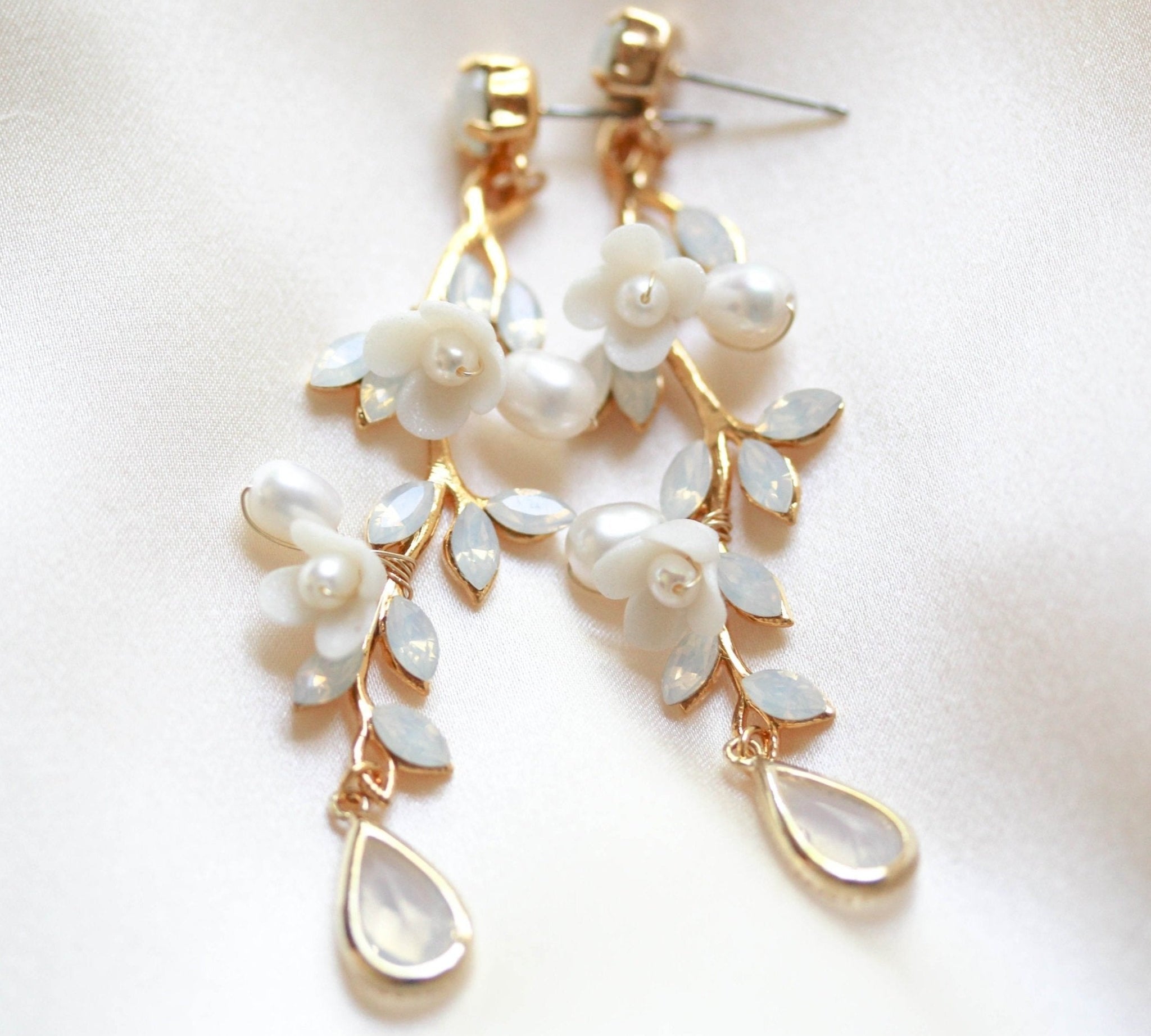 Gold Freshwater pearl earrings - LOLITA - Treasures by Agnes