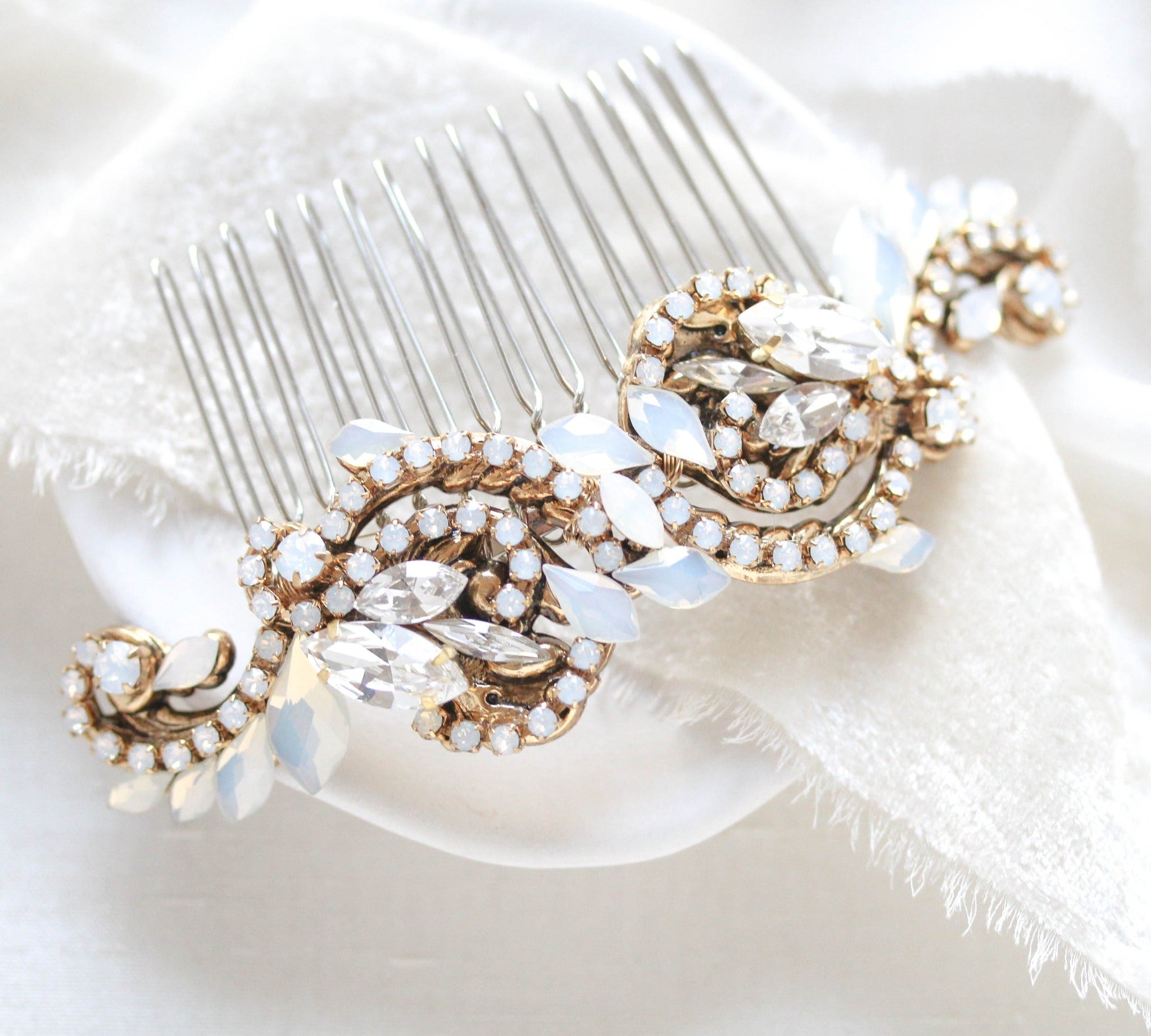 Gold Wedding hair comb with white crystals - DAKOTA - Treasures by Agnes