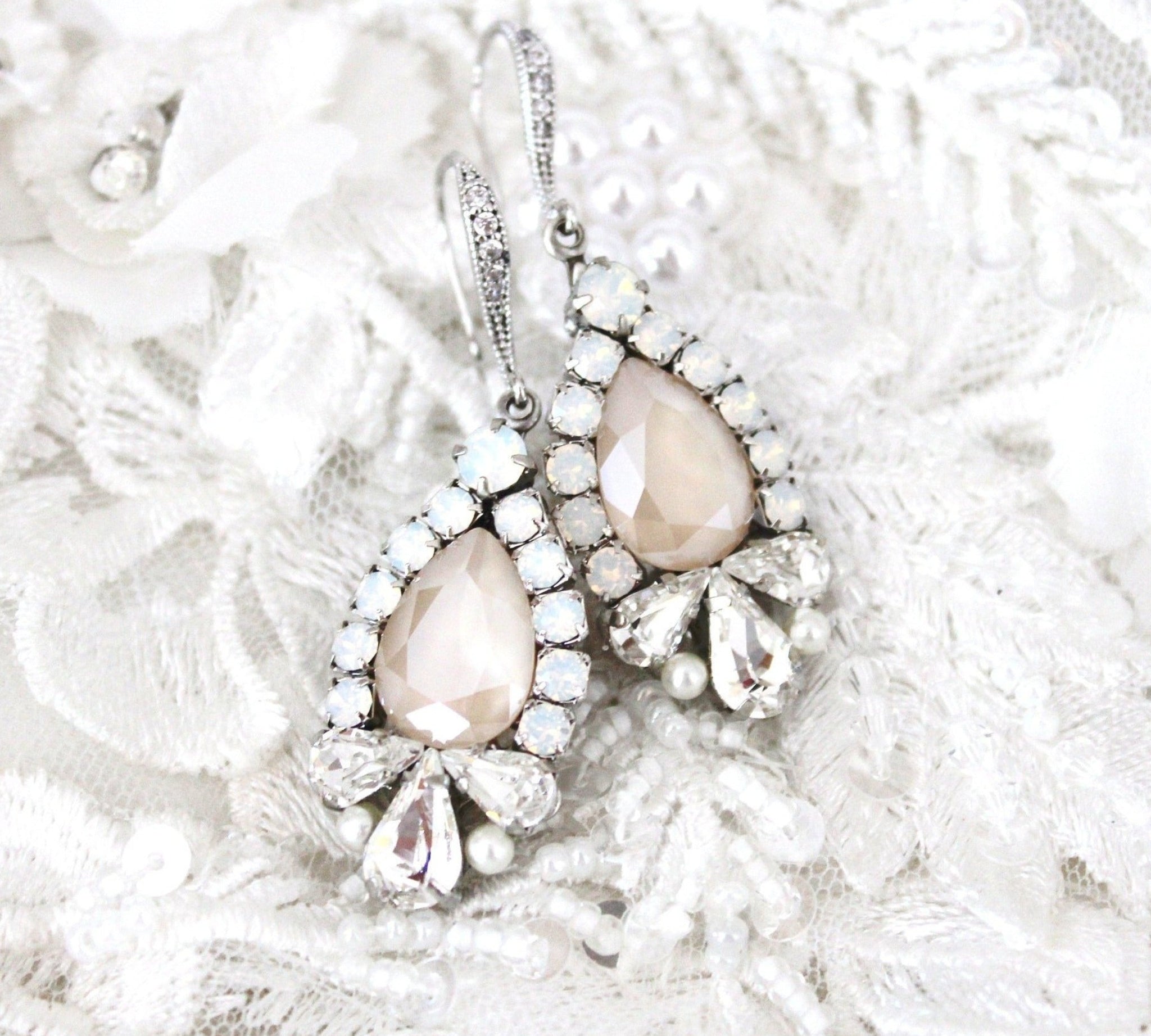 Ivory cream Bridal earrings with white opal accents - BRIANNA - Treasures by Agnes
