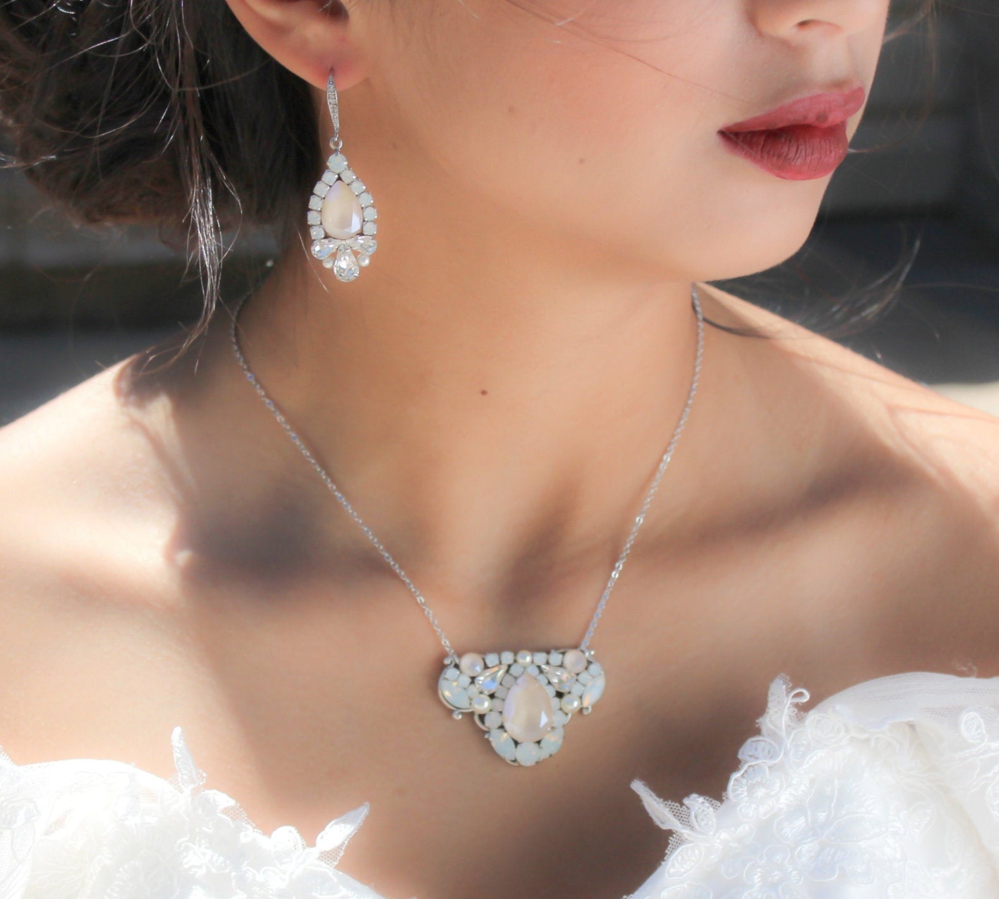Ivory cream Bridal earrings with white opal accents - BRIANNA - Treasures by Agnes