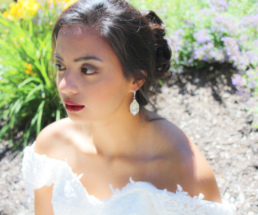 Ivory cream Bridal earrings with white opal accents - BRIANNA - Treasures by Agnes