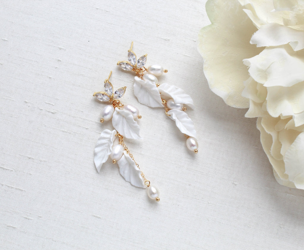 Long gold earrings with pearls and floral details - MARLENA - Treasures by Agnes