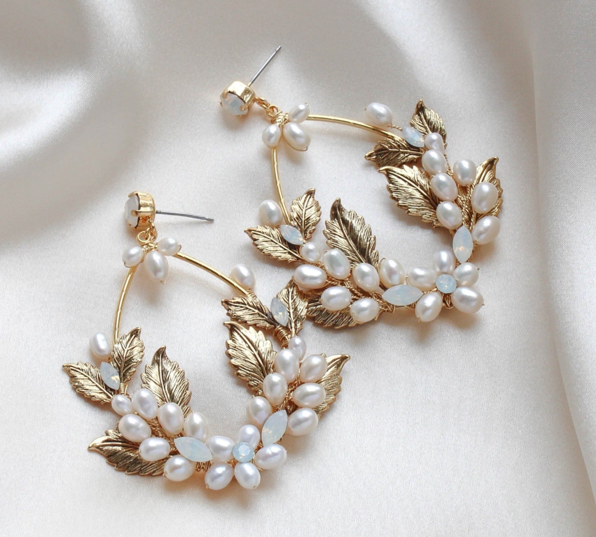 Pearl statement hoop earrings - MARGOT - Treasures by Agnes