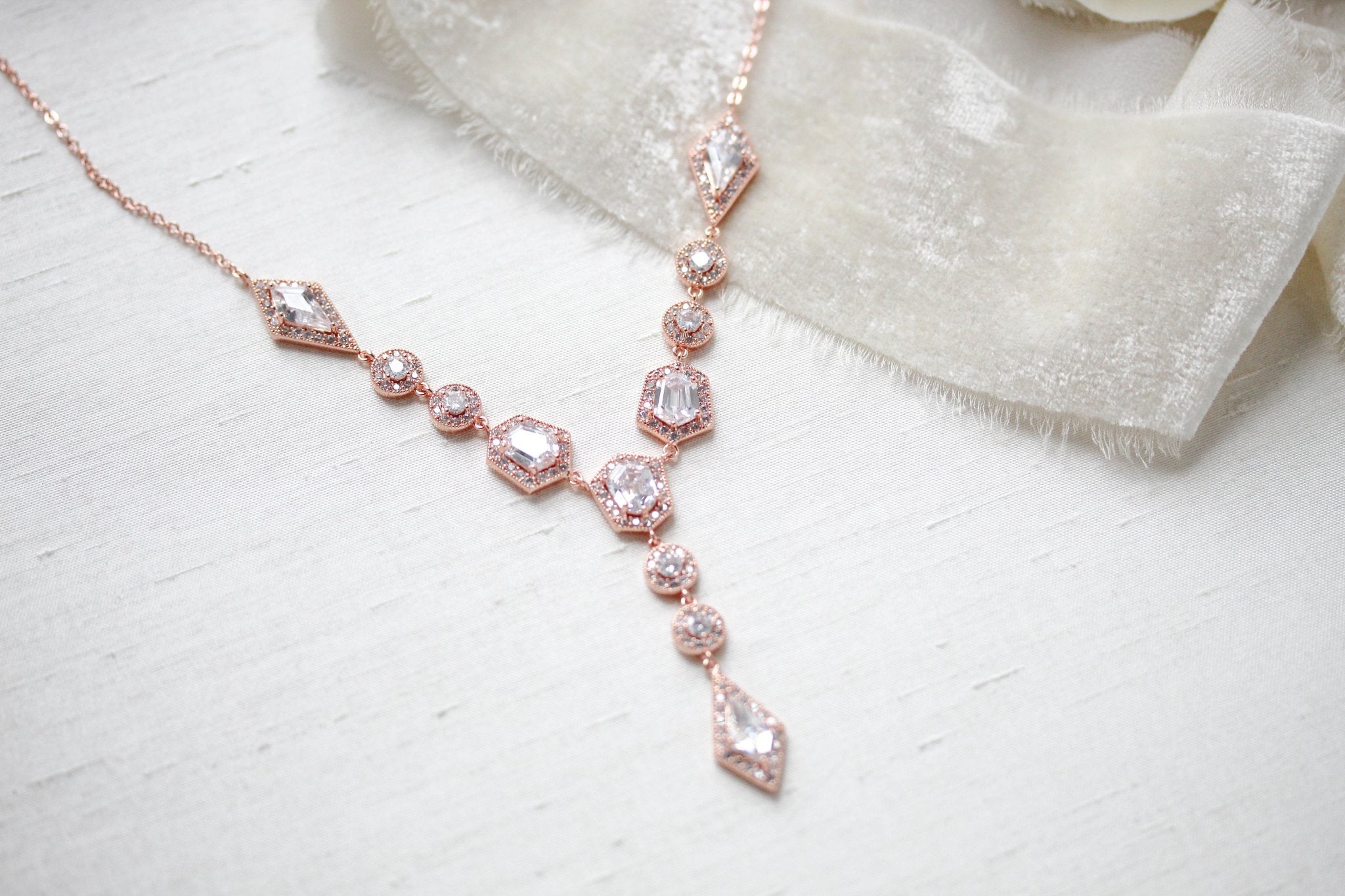 Rose gold Art Deco bridal necklace - MONROE - Treasures by Agnes