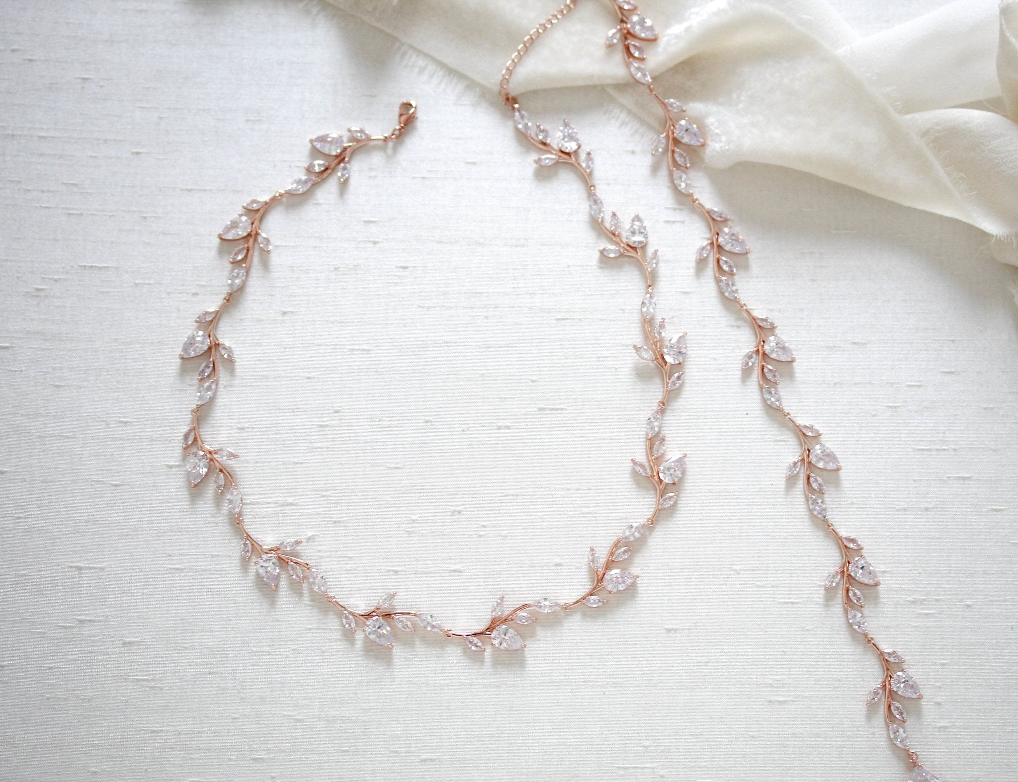 Rose gold Bridal backdrop necklace - APRILLE - Treasures by Agnes