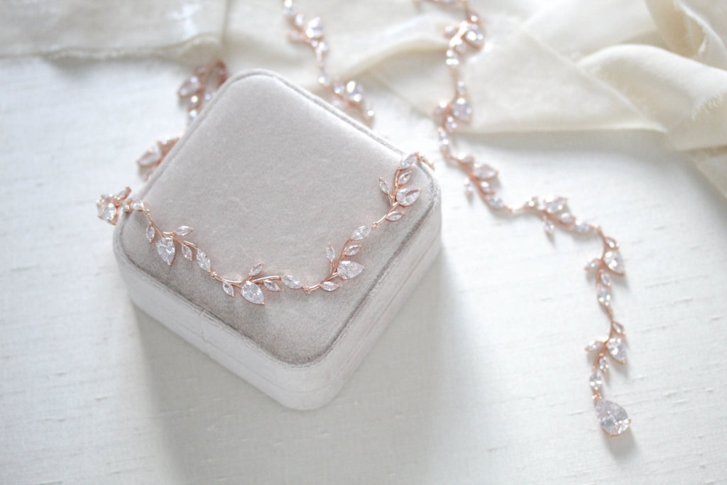 Rose gold Bridal backdrop necklace - APRILLE - Treasures by Agnes