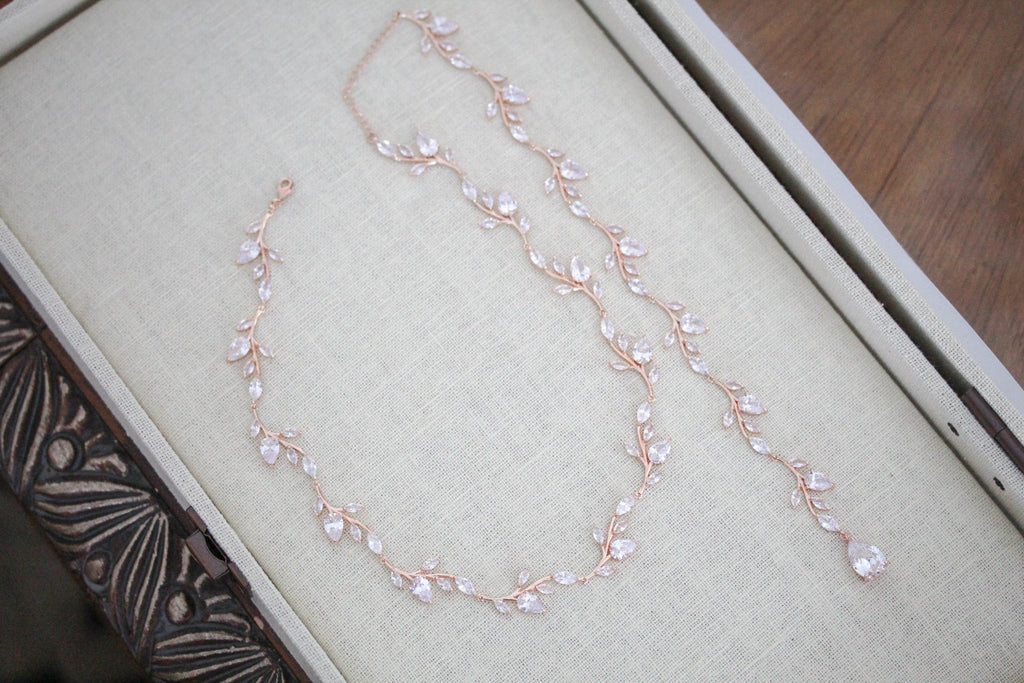 Rose gold Bridal backdrop necklace - APRILLE - Treasures by Agnes