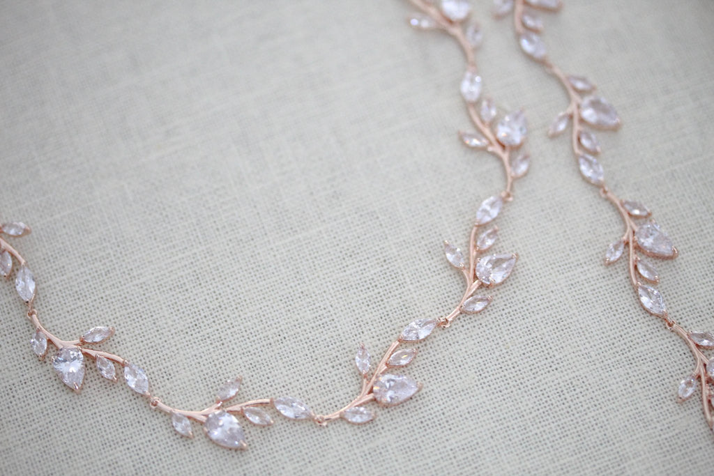 Rose gold Bridal backdrop necklace - APRILLE - Treasures by Agnes