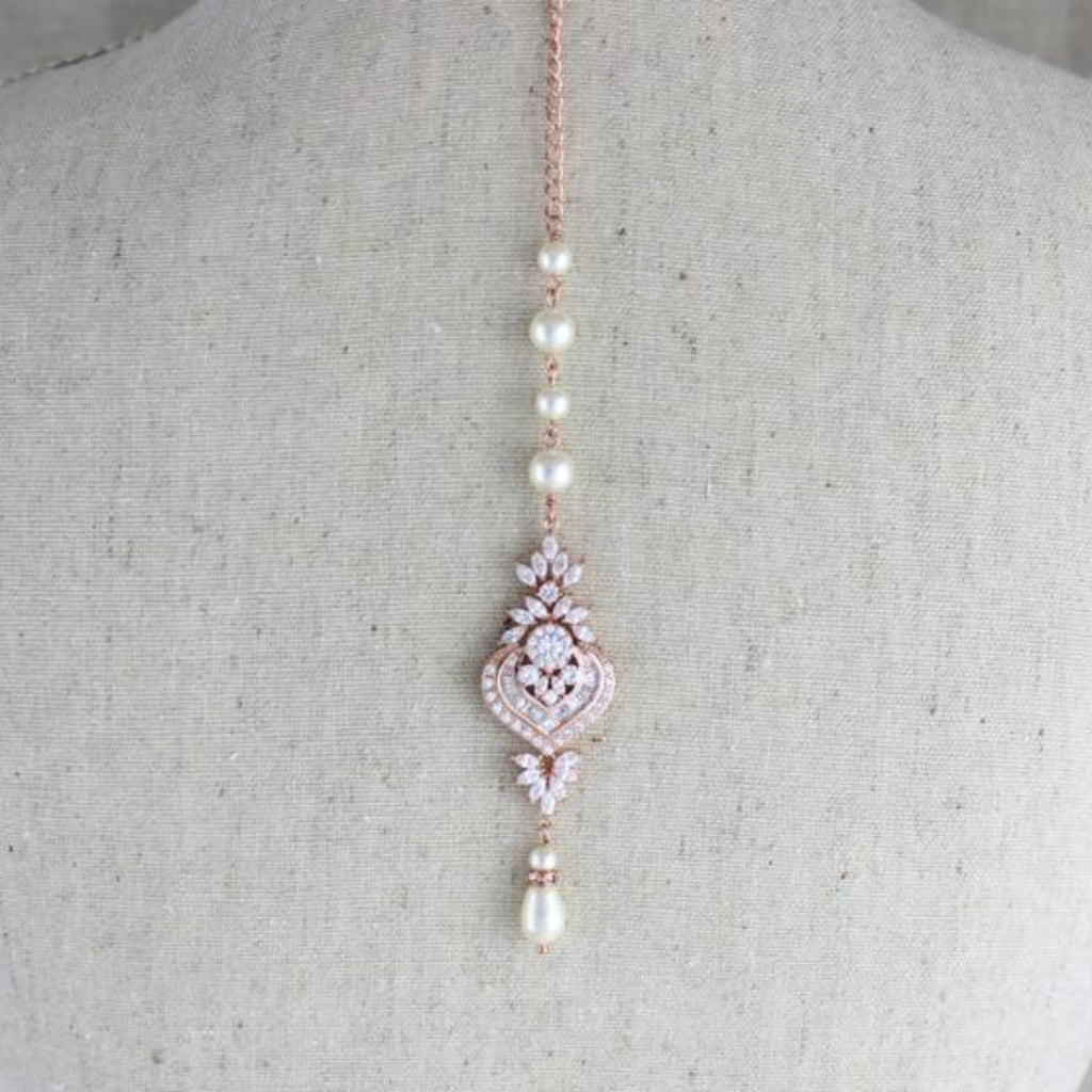 Avalon Pendant Necklace Handcrafted Quatrefoil Ren Faire Jewelry –  Rabbitwood & Reason