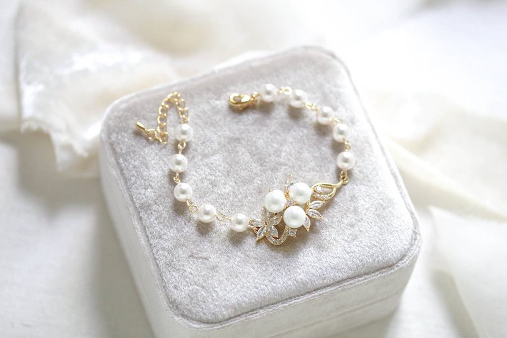 Rose gold Bridal bracelet with pearls MIA - Treasures by Agnes