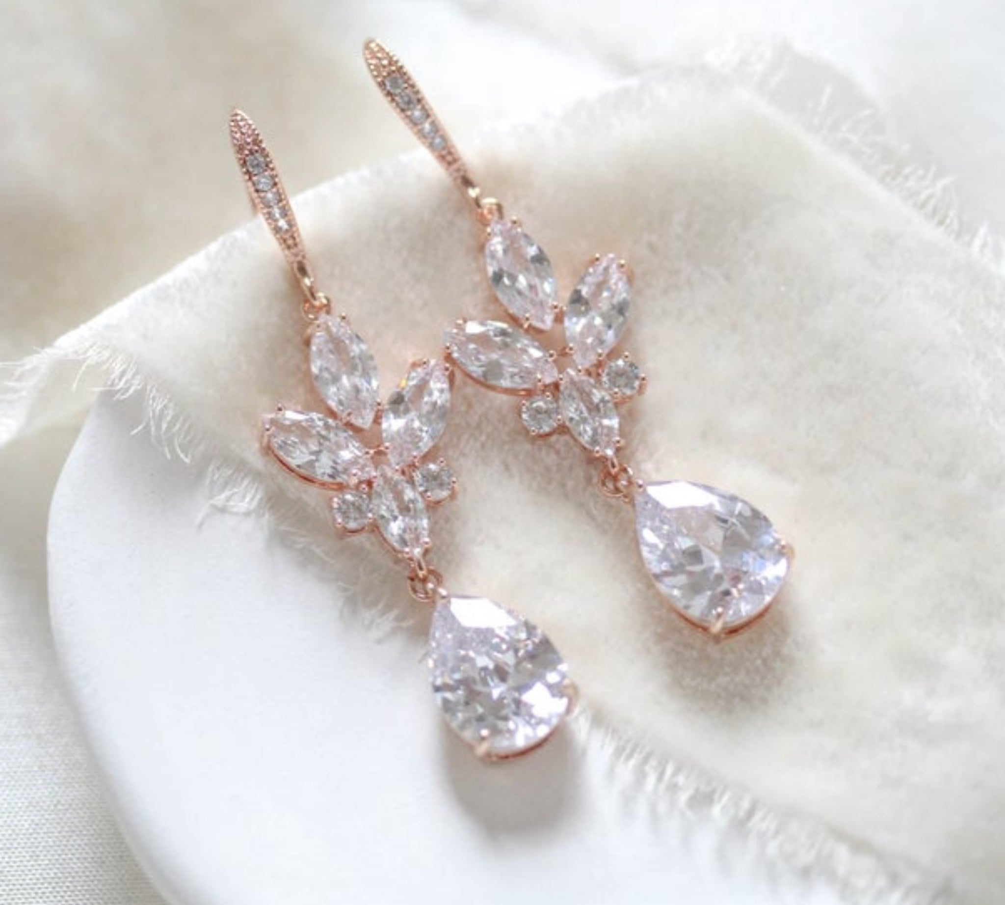 Rose gold bridal dangle earrings - DIVINE - Treasures by Agnes