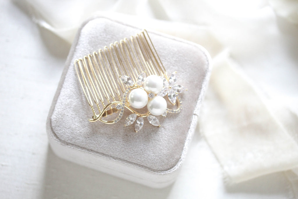 Rose gold Bridal hair comb with pearls MIA - Treasures by Agnes