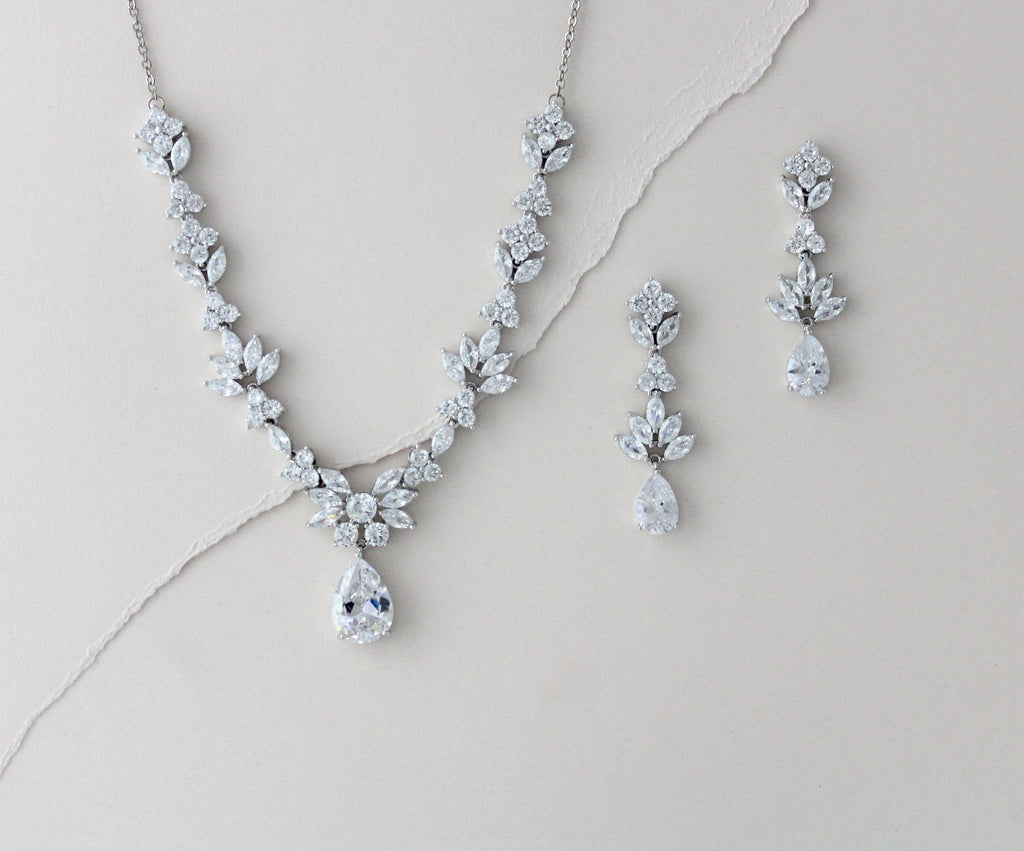 Rose gold Bridal leaf inspired necklace set - AVA - Treasures by Agnes
