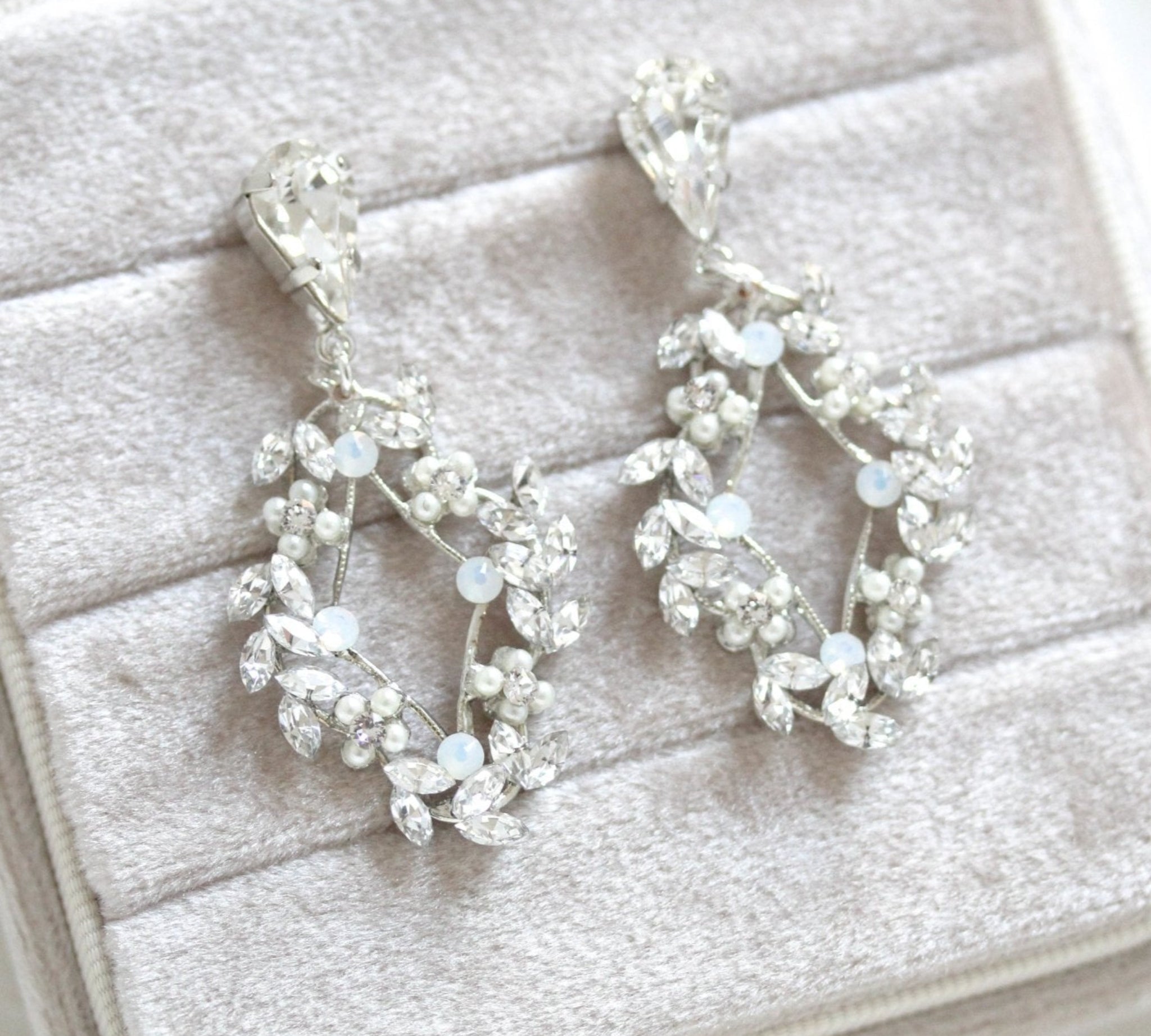 Rose gold Crystal Bridal earrings - AUDRA - Treasures by Agnes