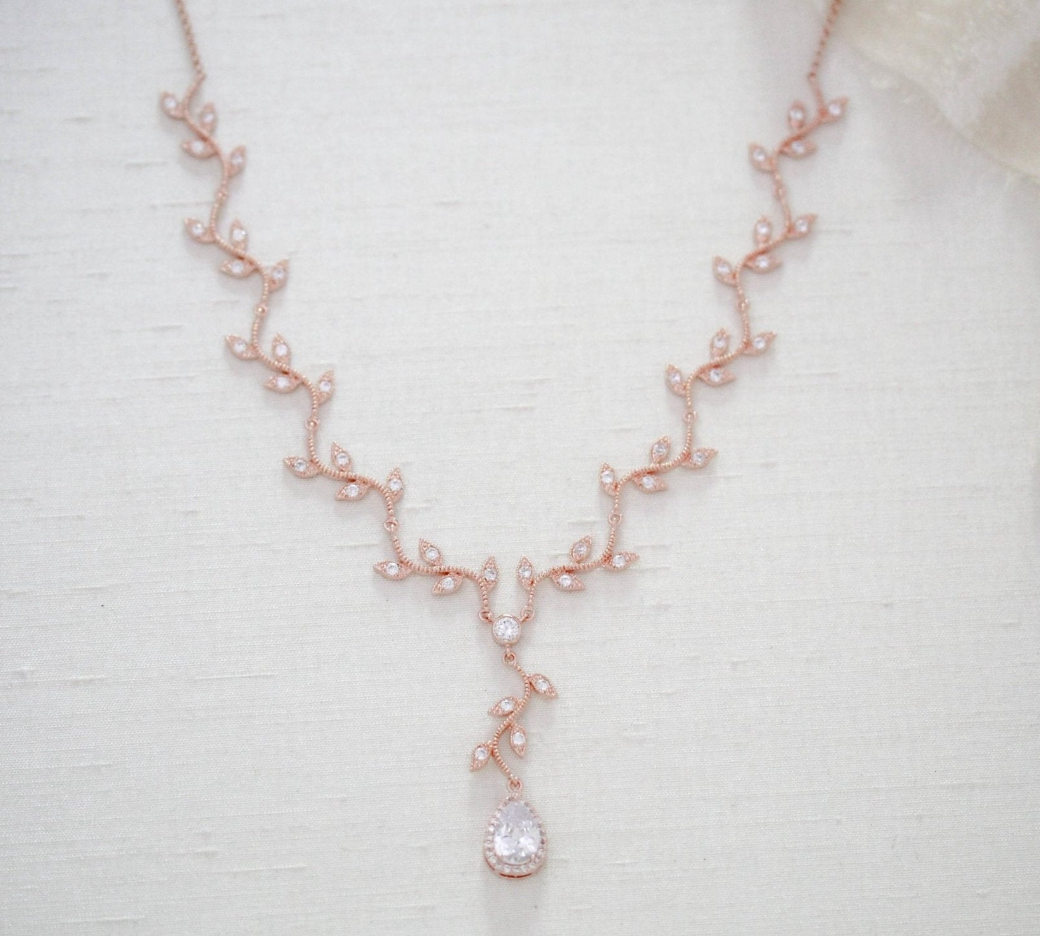 Rose gold dainty leaf Bridal necklace - RYLIE - Treasures by Agnes