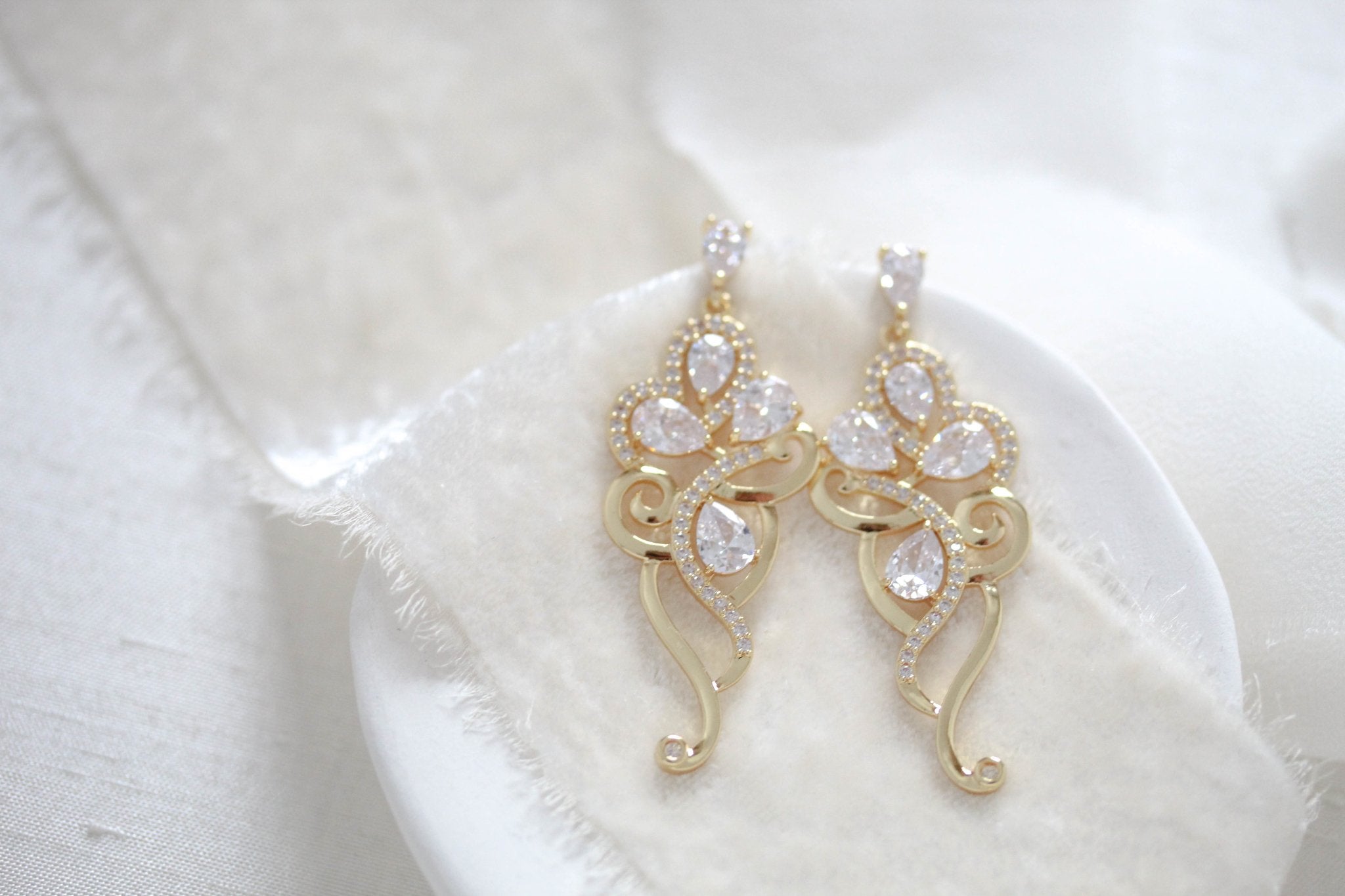 Rose gold necklace and earrings for bride - FINLEY - Treasures by Agnes