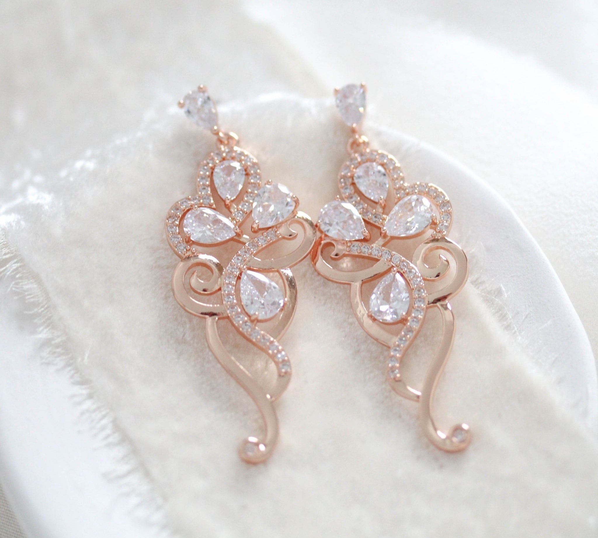 Rose gold necklace and earrings for bride - FINLEY - Treasures by Agnes
