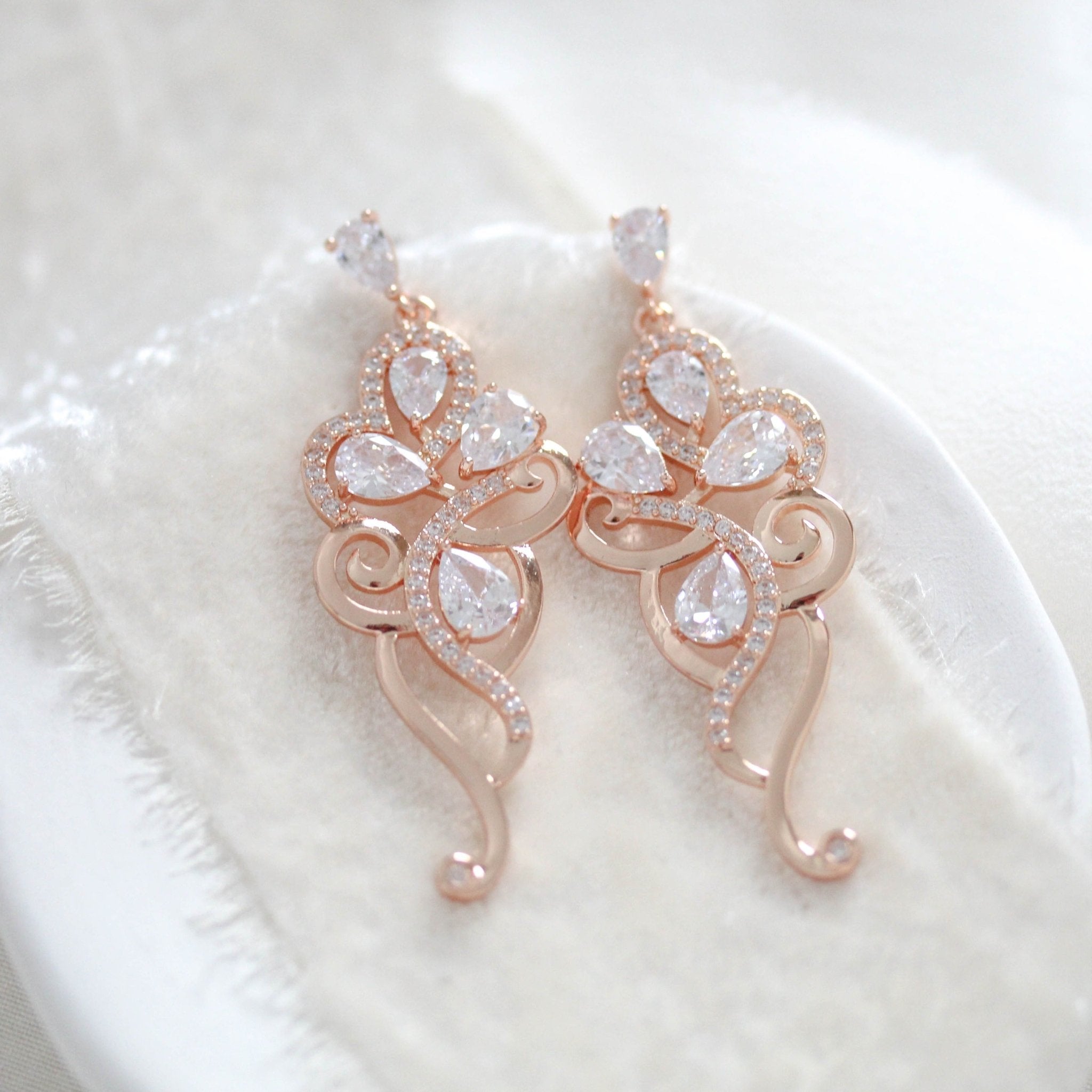 Rose gold necklace and earrings for bride - FINLEY - Treasures by Agnes