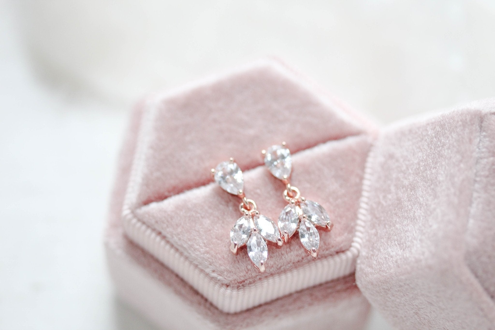 Simple rose gold bridal necklace and earrings set - LAUREN - Treasures by Agnes
