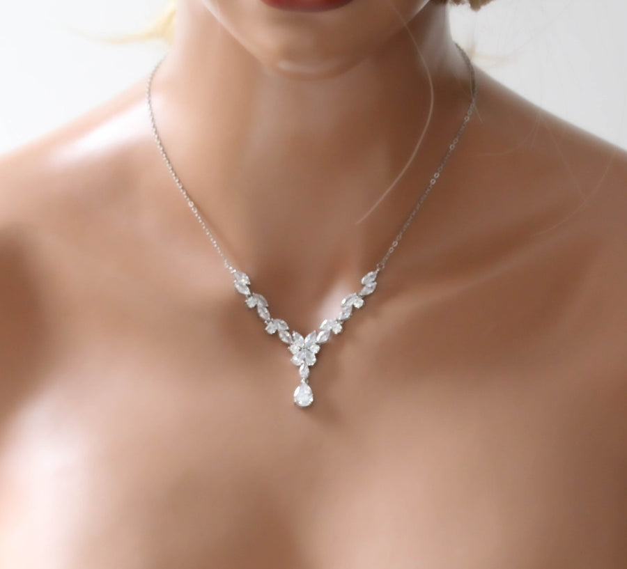 Simple rose gold bridal necklace - MAGNOLIA - Treasures by Agnes