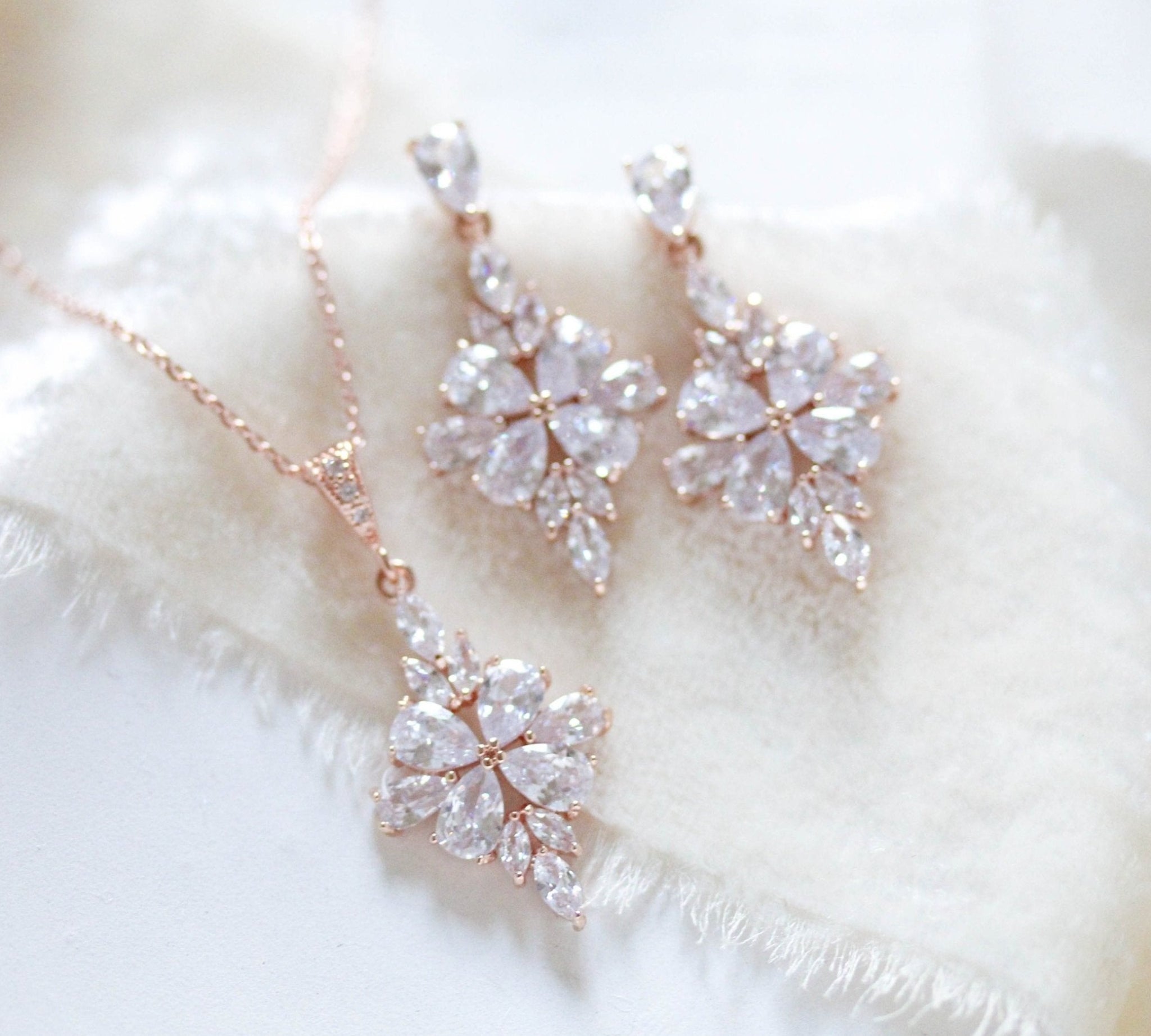 Simple rose gold bridal or bridesmaid jewelry set - SUMMER - Treasures by Agnes