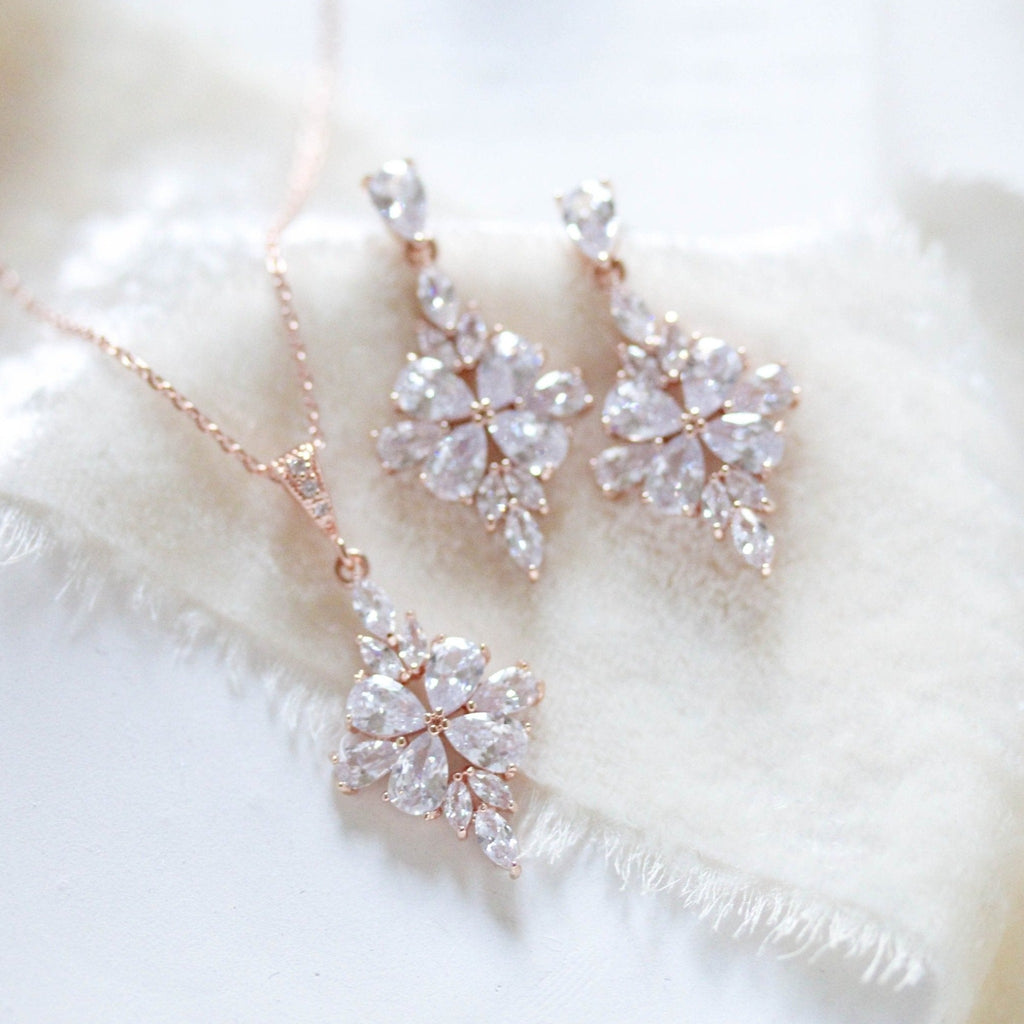 Gold Bridesmaid Jewelry Gift, Teardrop Pear Drop Earrings Necklace Set –  AMYO Bridal