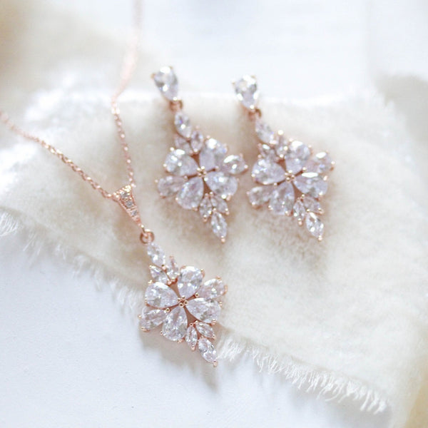 Simple rose gold bridal or bridesmaid jewelry set - SUMMER - Treasures by Agnes