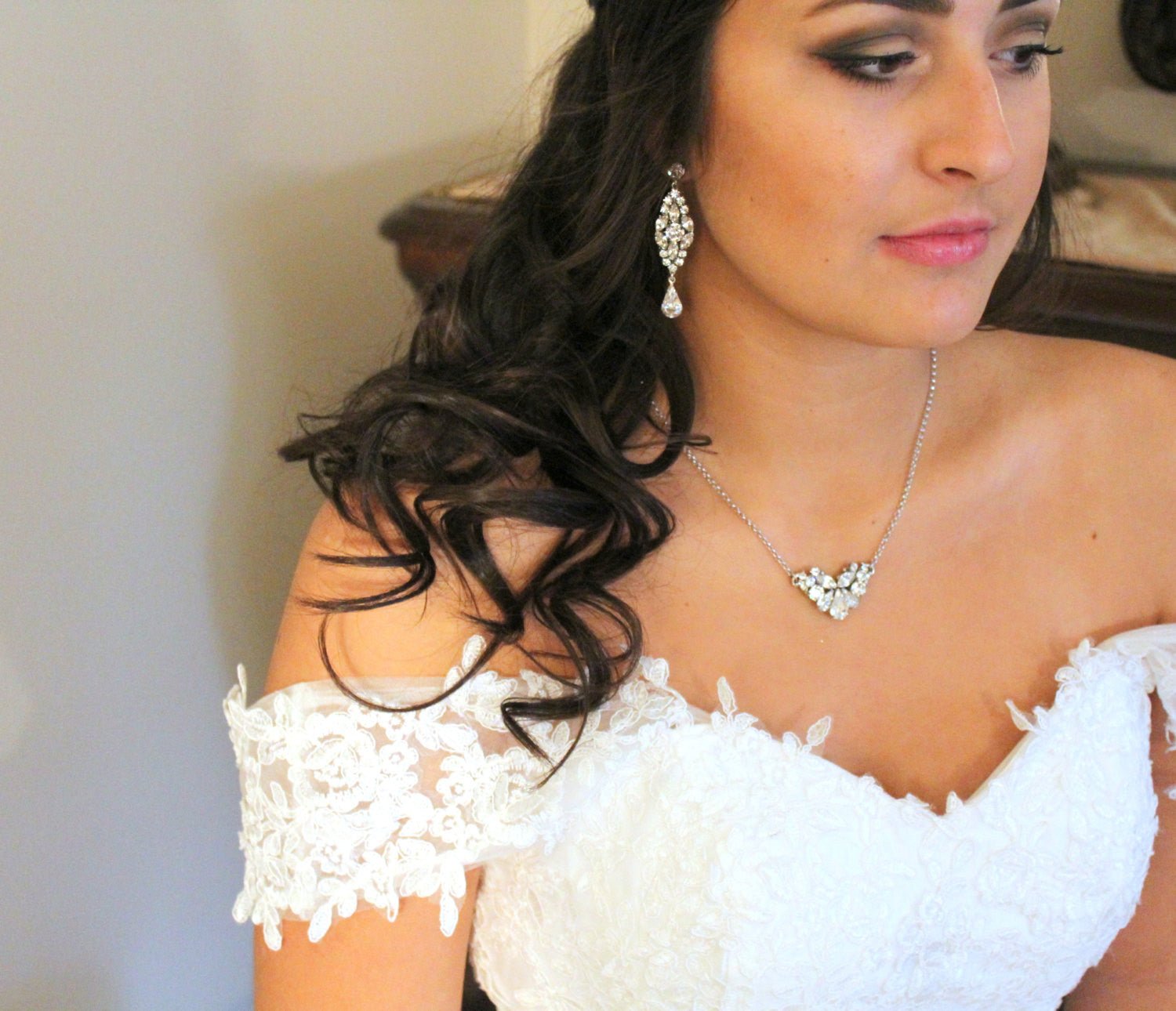Simple Vintage style Crystal Wedding necklace - LANEY - Treasures by Agnes
